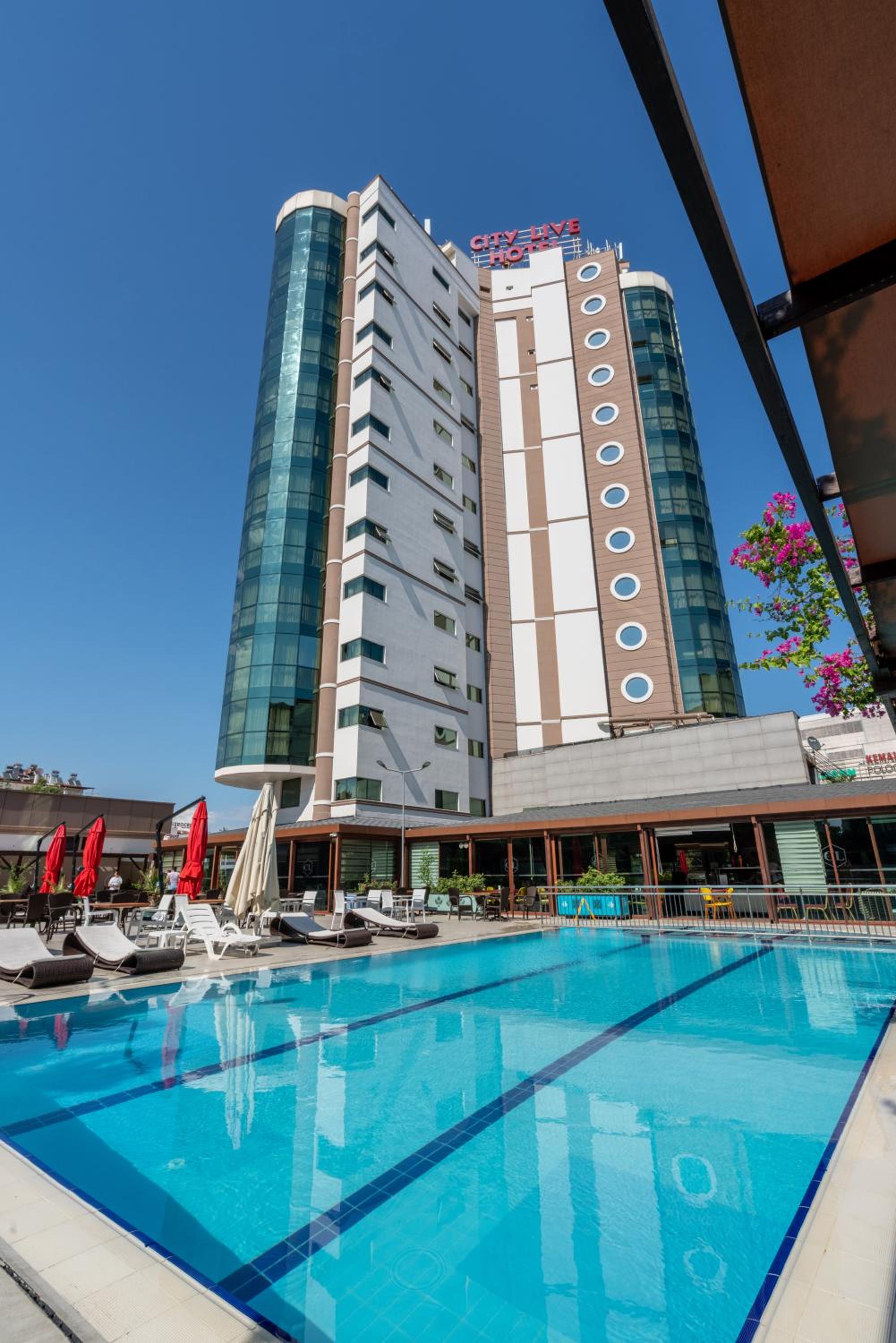 City Live Hotel - Image 23