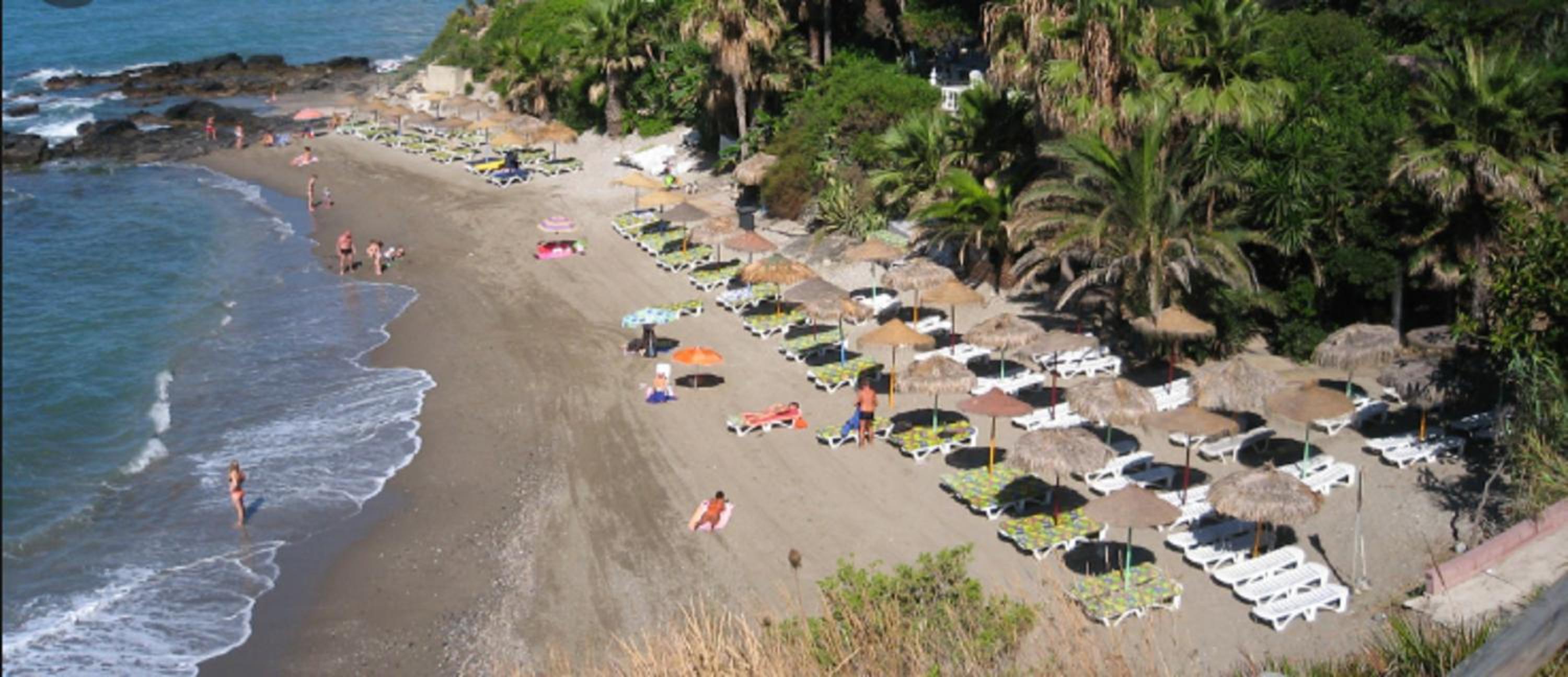 Holidays2Benalmadena Torrequebrada Sea view Front beach with pool parking & terraces