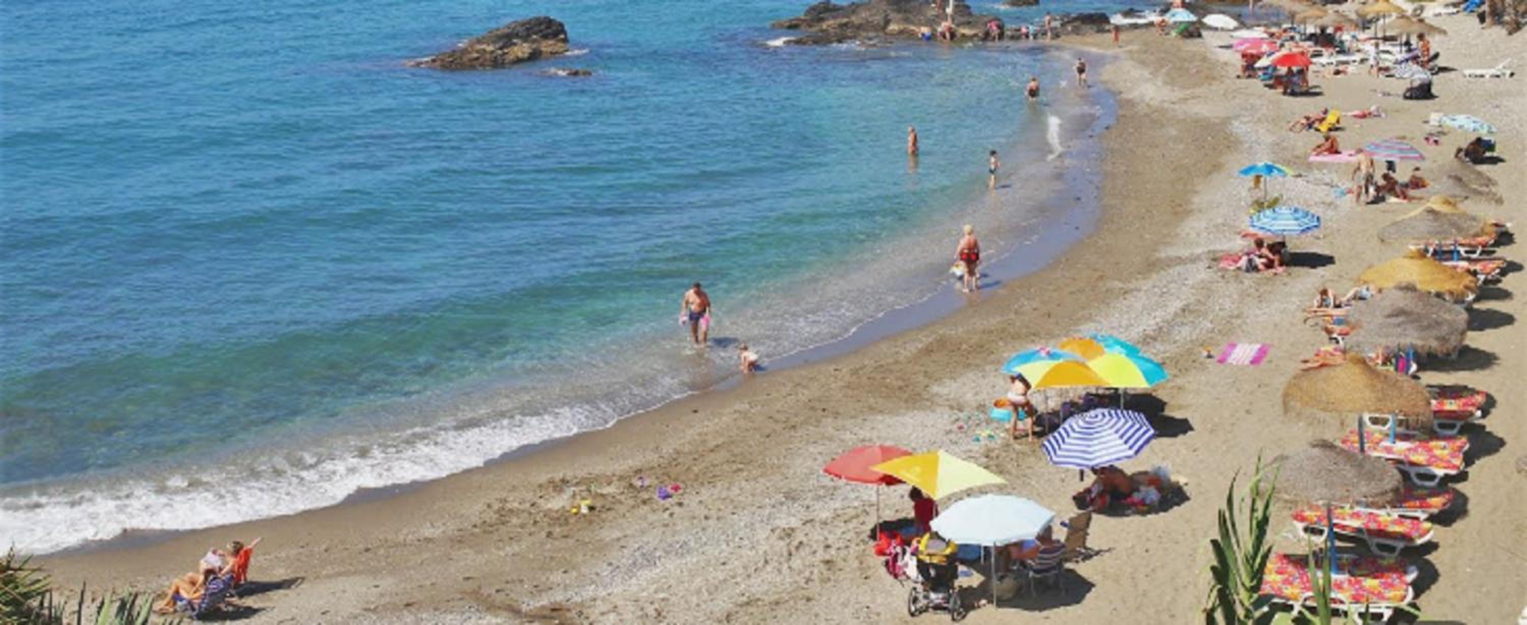 Holidays2Benalmadena Torrequebrada Sea view Front beach with pool parking & terraces