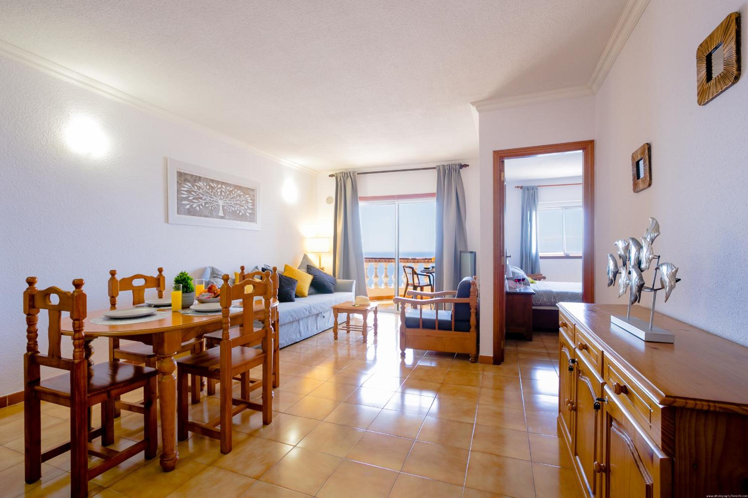 FRONT LiNE OCEAN ViEW 2BeD Wi-Fi YOUR HOLiDAY HOME view 3
