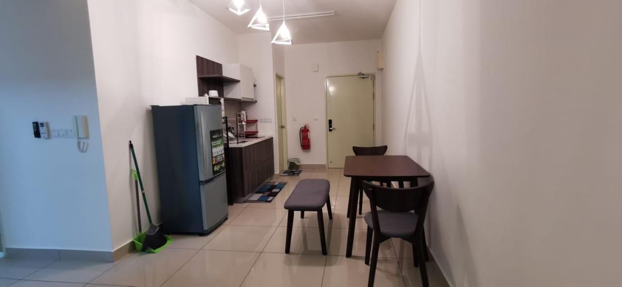 New Modern Condo with Pool at Bangi view 5