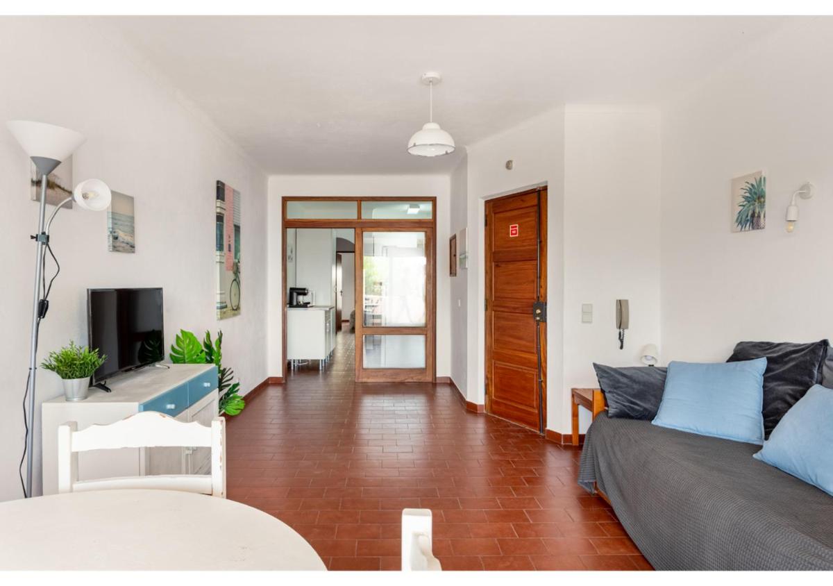 Adorable flat with balcony photo 4