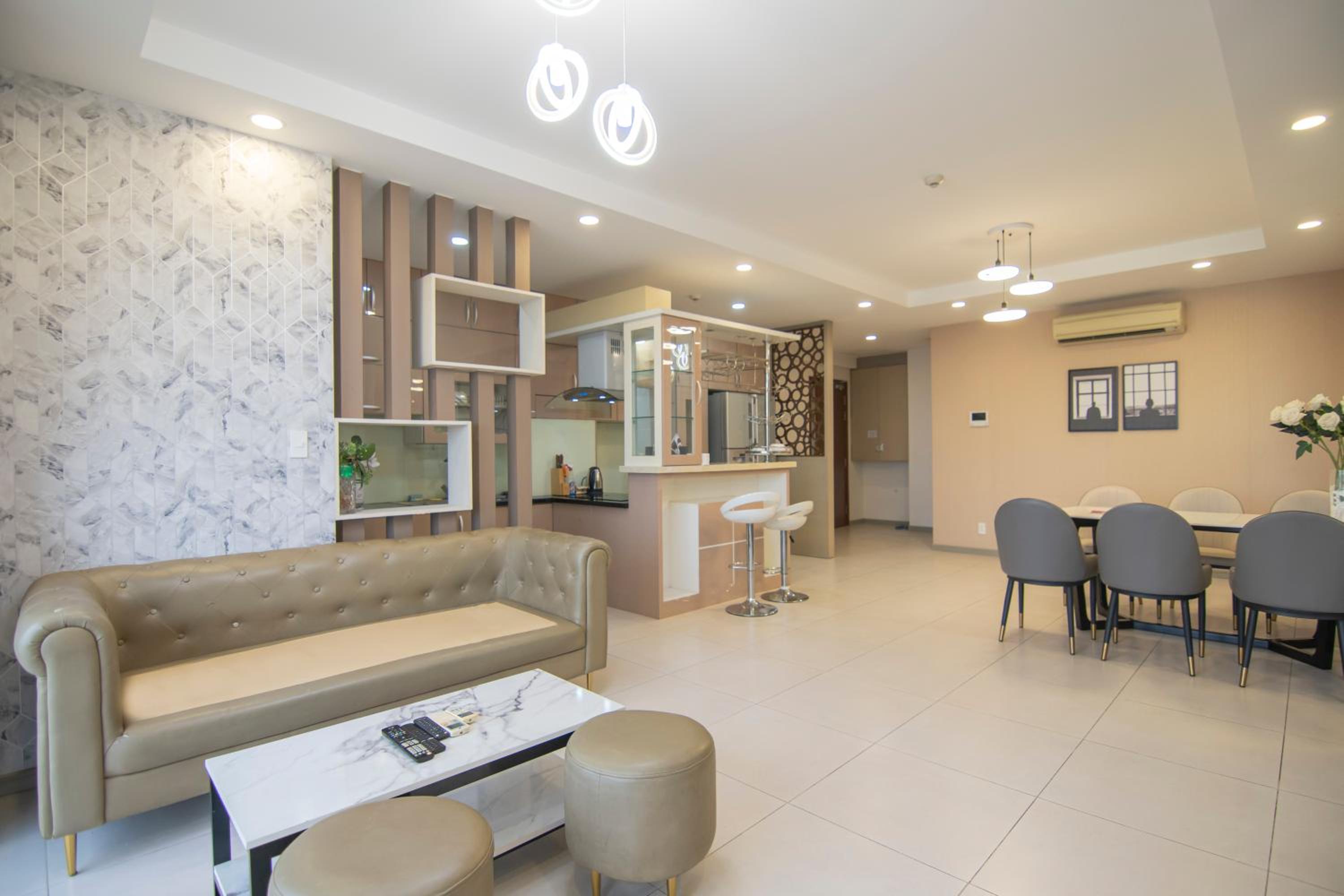 Luxury Gold Apartment 86 -Rooftop Pool Central City