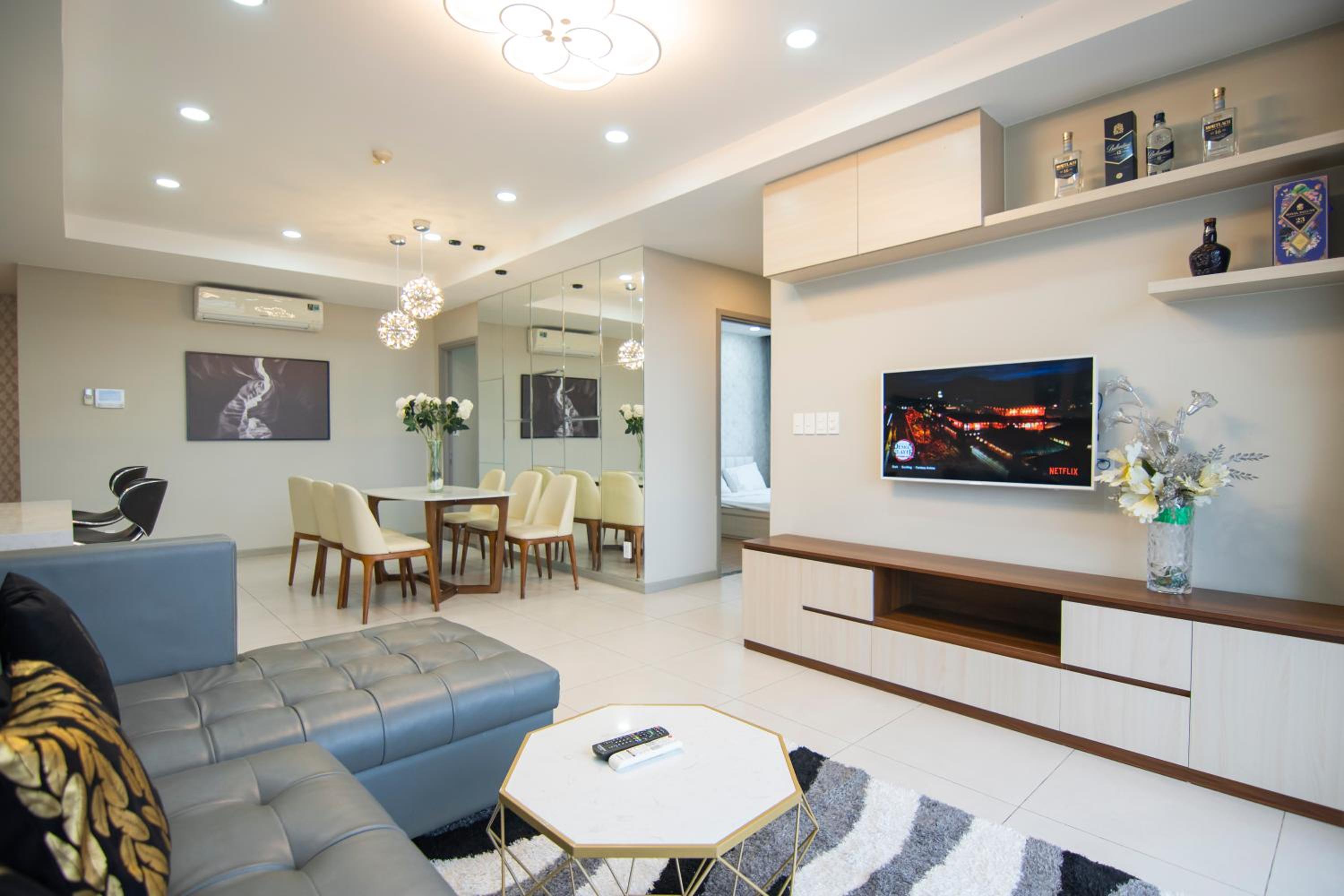 Luxury Gold Apartment 86 -Rooftop Pool Central City
