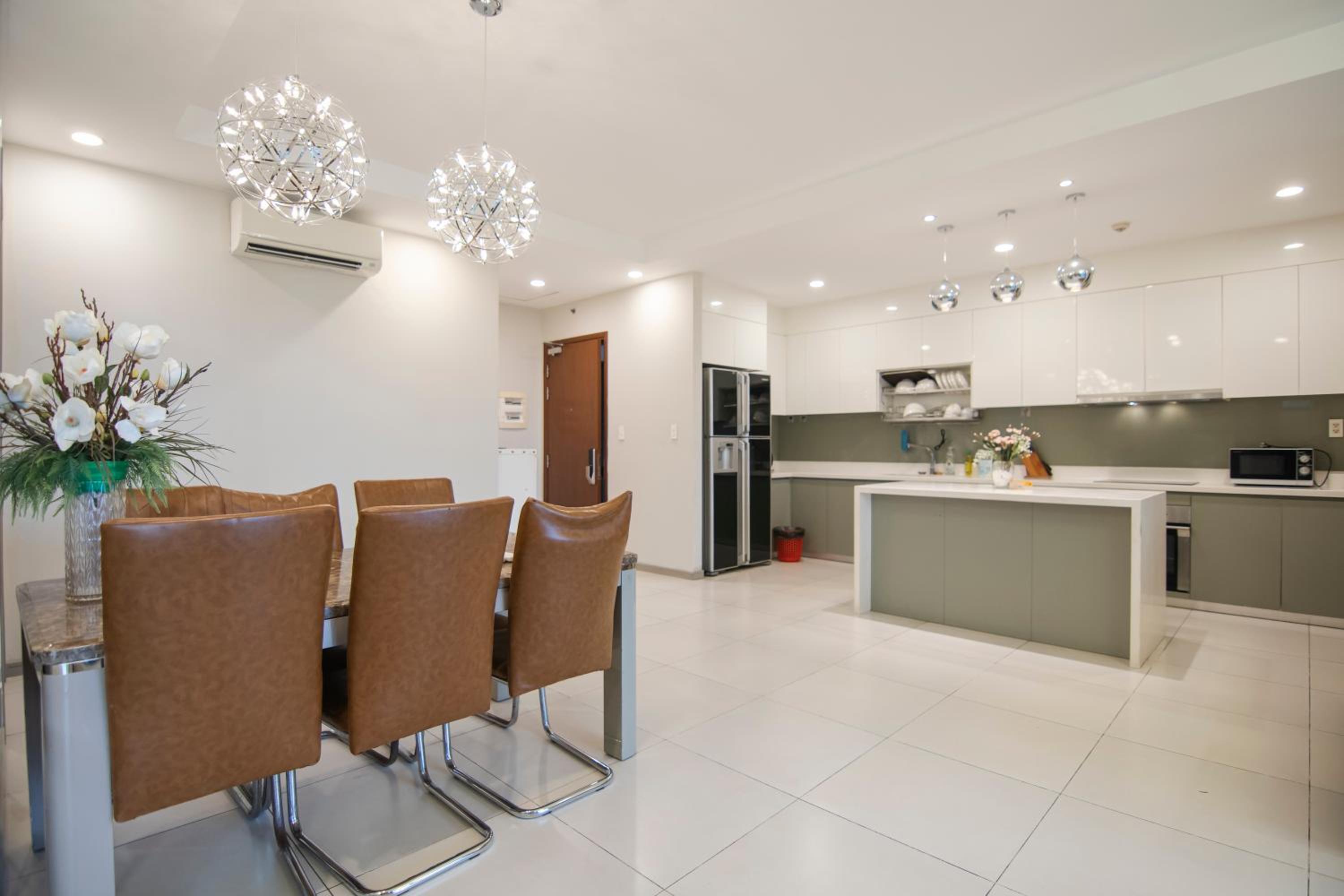 Luxury Gold Apartment 86 -Rooftop Pool Central City