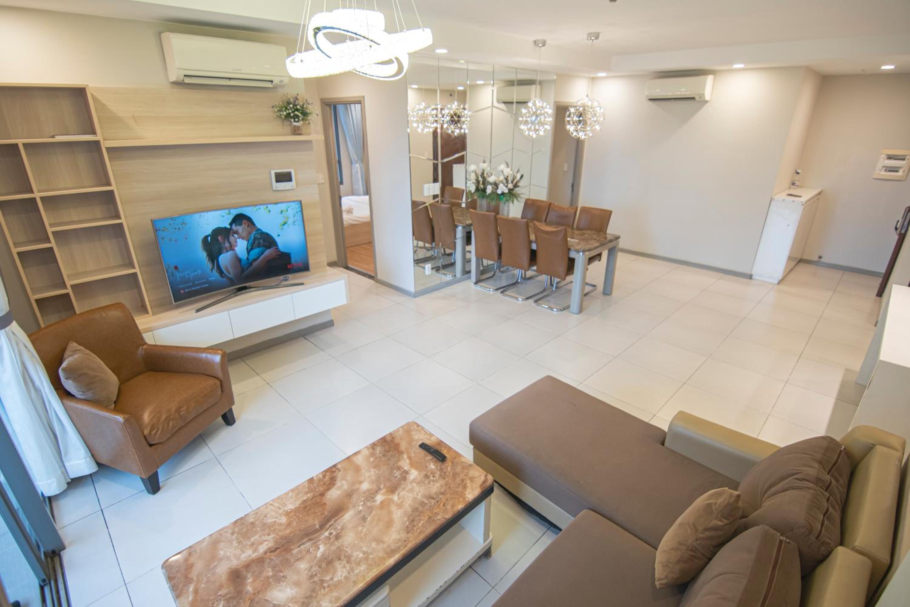 Luxury Gold Apartment 86 -Rooftop Pool Central City