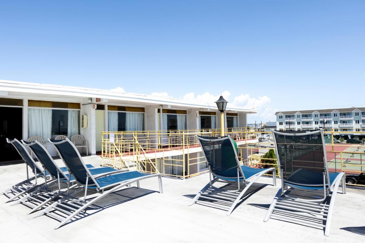 Viking Motel view 3
