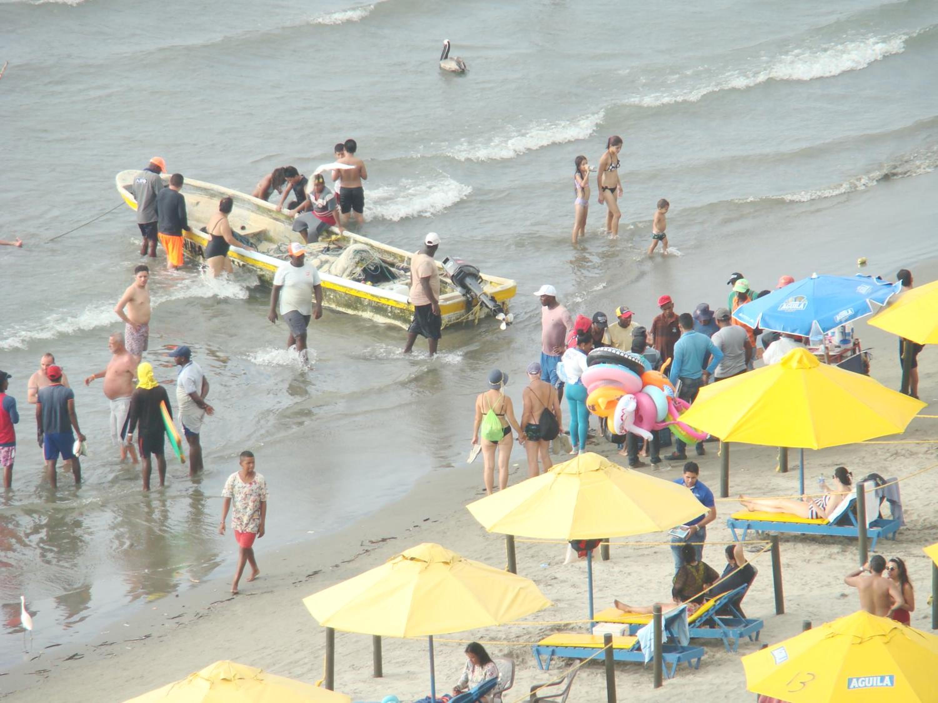 Apartamento , vista a la ciudad antigua y playa