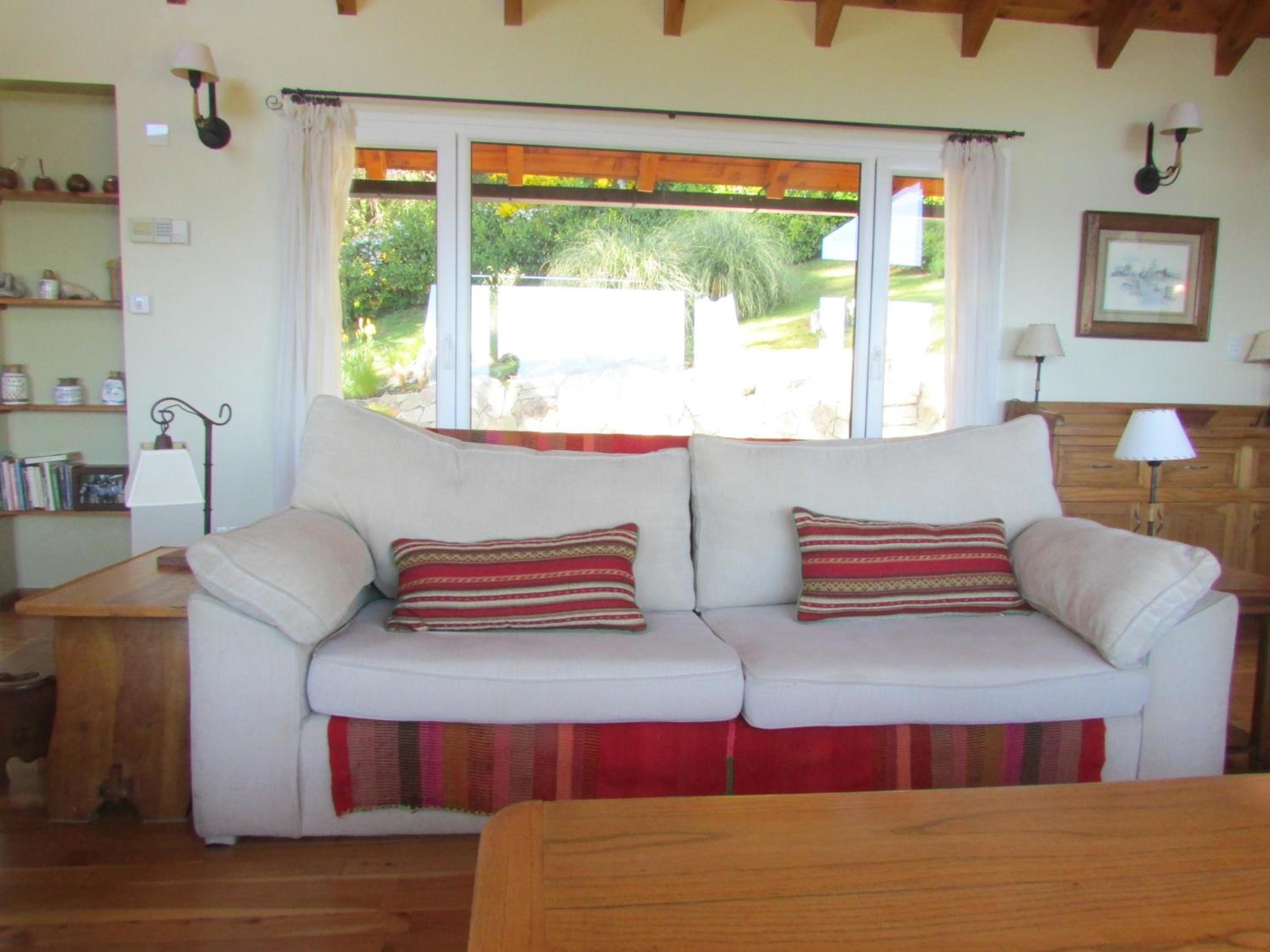 Ventanas Al Lago