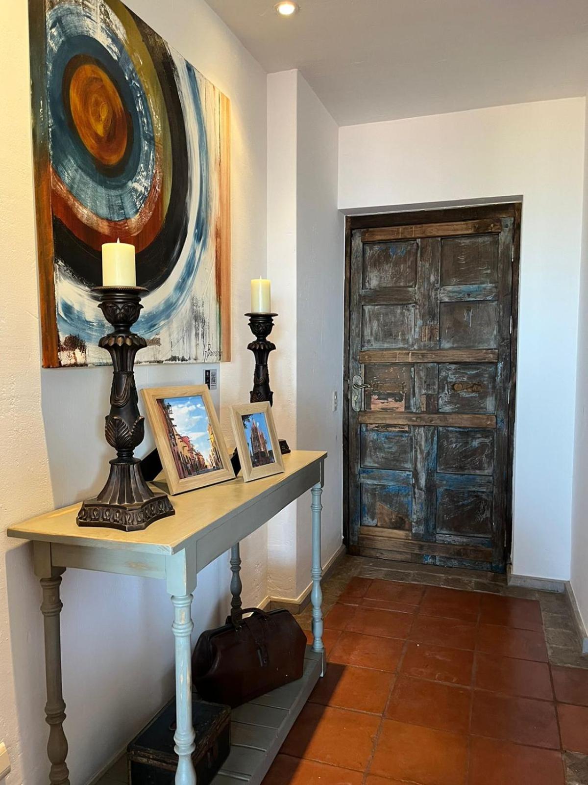 Cousy Condo in the historic center of San Miguel de Allende, incredible view, pool, BBQ, 3 blocks from the main parish view 2