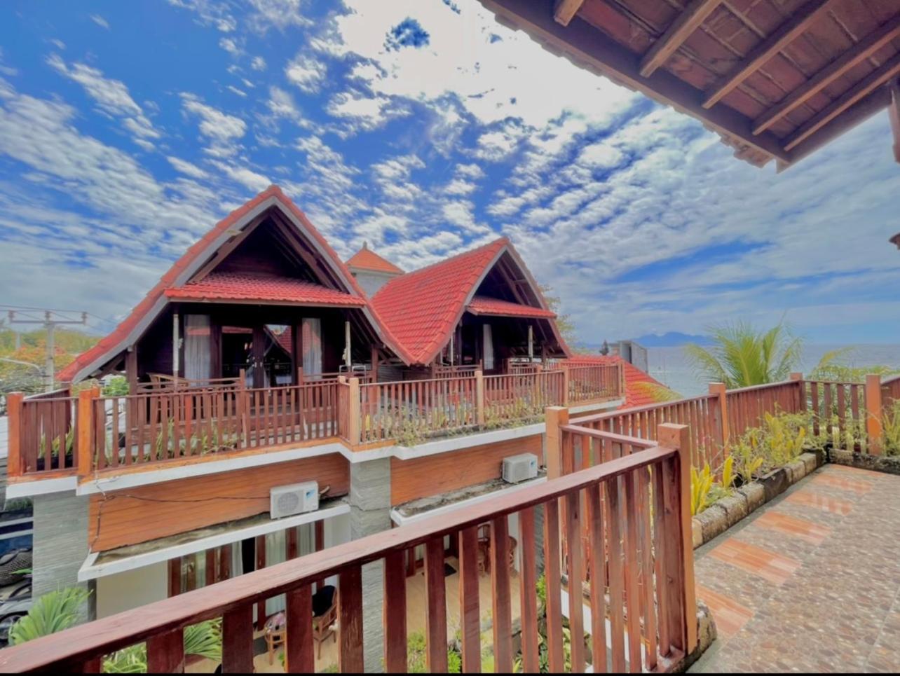 Ayu Laba Beach Villa and Resto