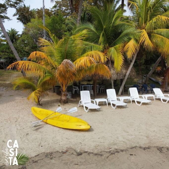 Casita Caribe en reserva natural, playa privada, kayaks, wifi, aire acondicionado