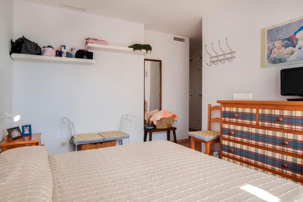 Spectacular penthouse in front of the sea, 200 m2 terrace - Arruzafa Playa