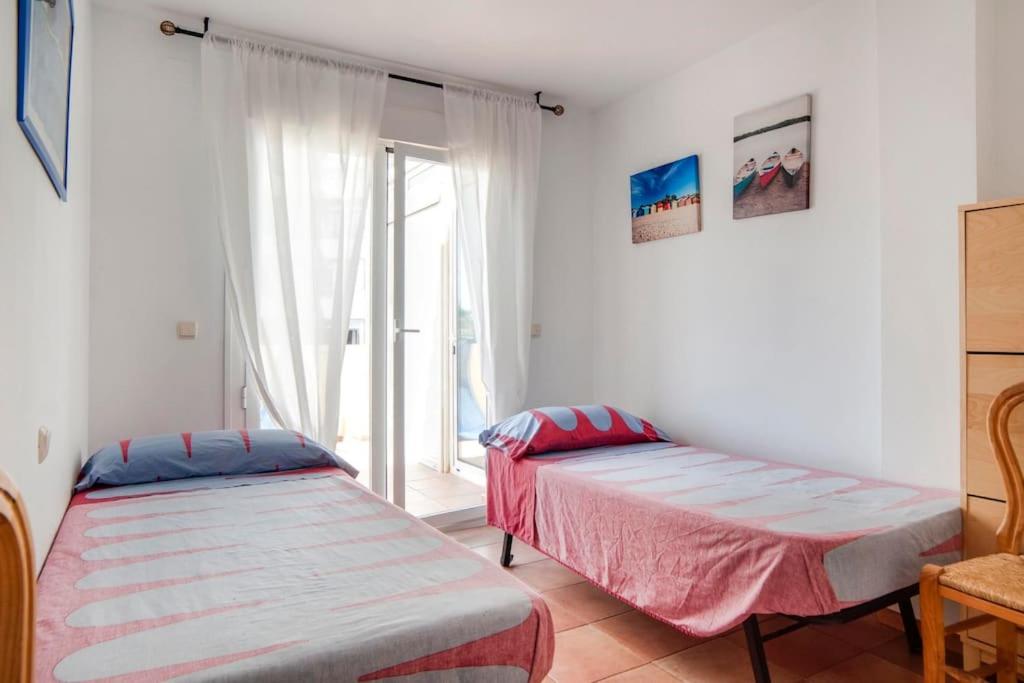 Spectacular penthouse in front of the sea, 200 m2 terrace - Arruzafa Playa