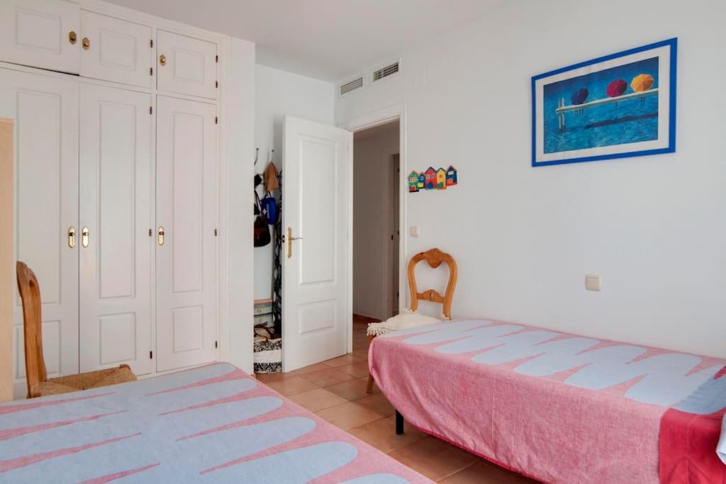Spectacular penthouse in front of the sea, 200 m2 terrace - Arruzafa Playa