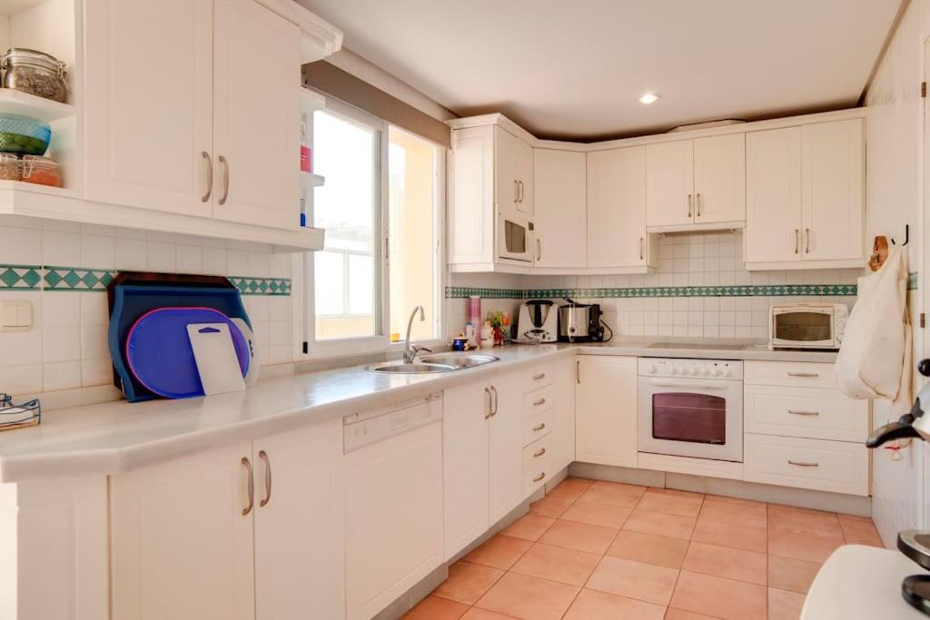 Spectacular penthouse in front of the sea, 200 m2 terrace - Arruzafa Playa