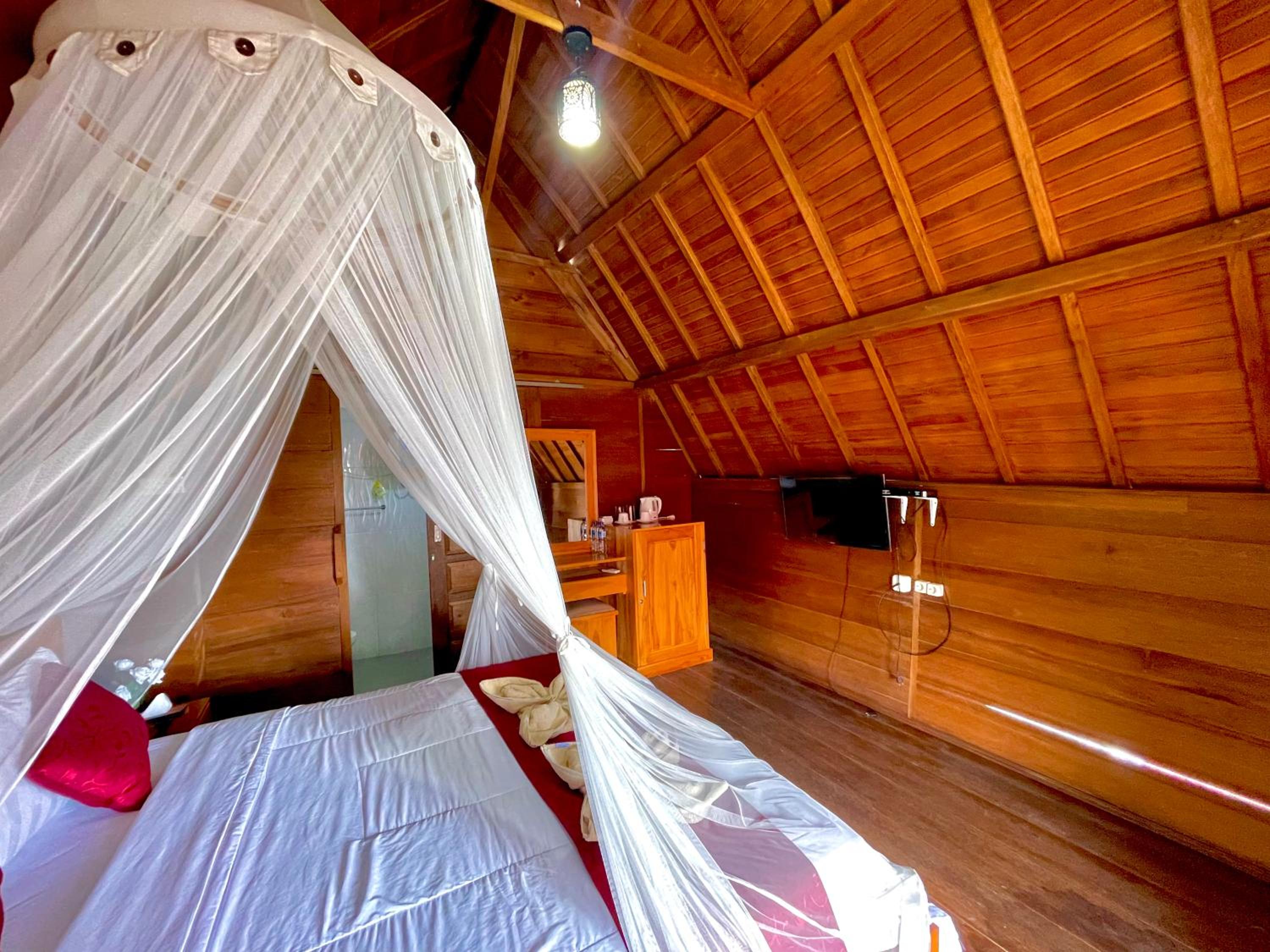 Ayu Laba Beach Villa and Resto