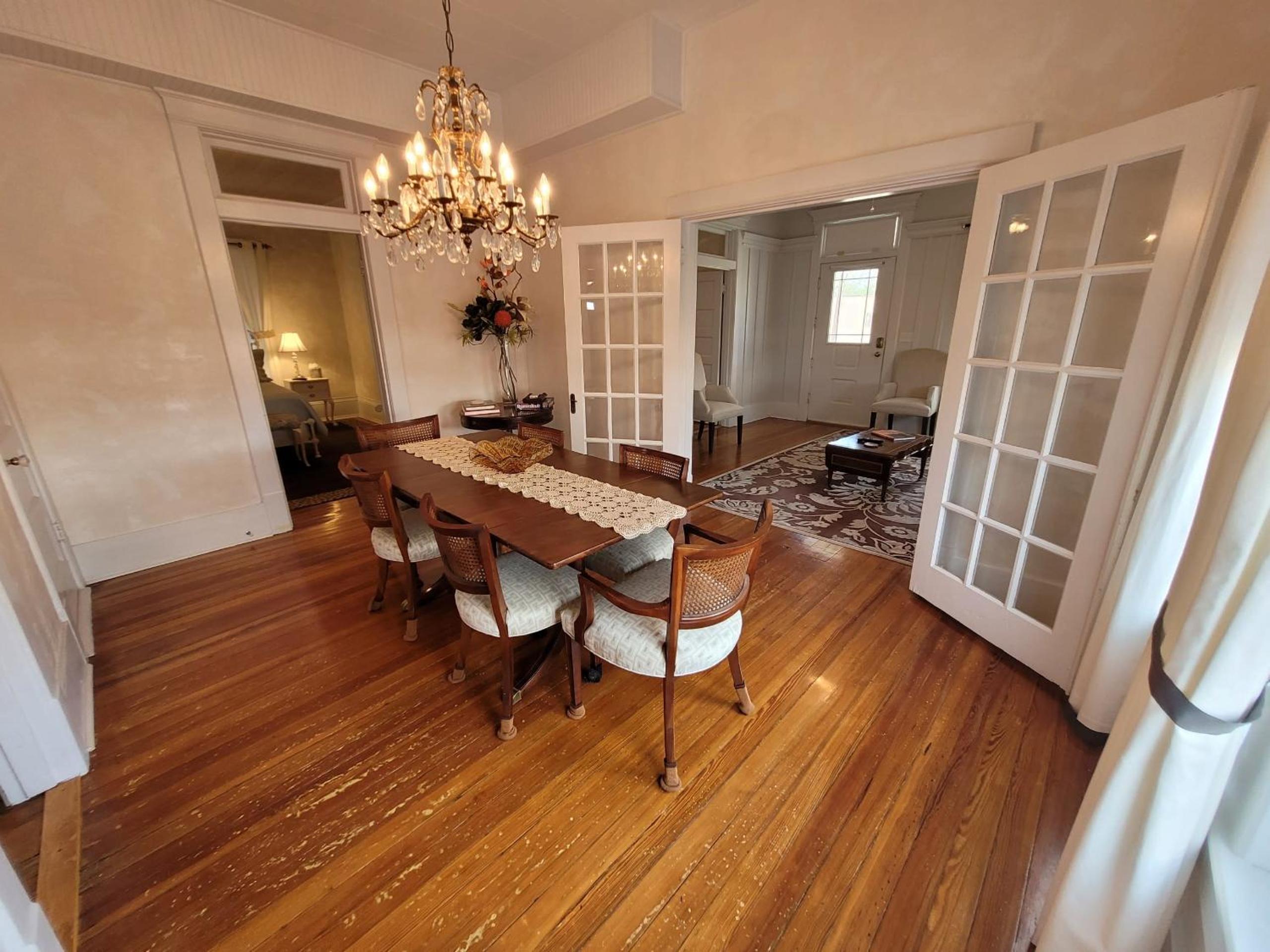 Holland House - Historic and Sophisticated view 4