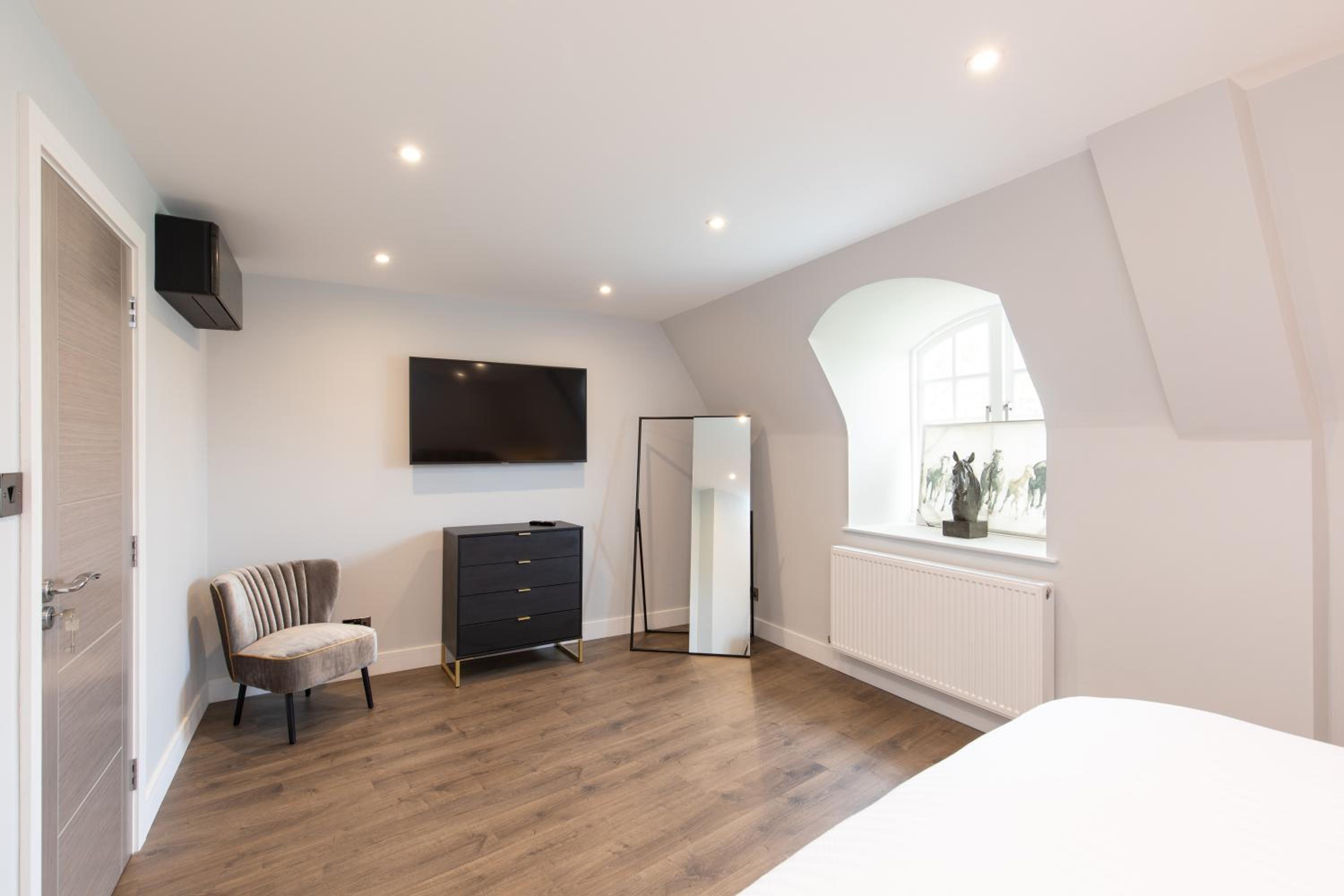 Centre London Flat 2BDR AC Sleeps 4 Family Only