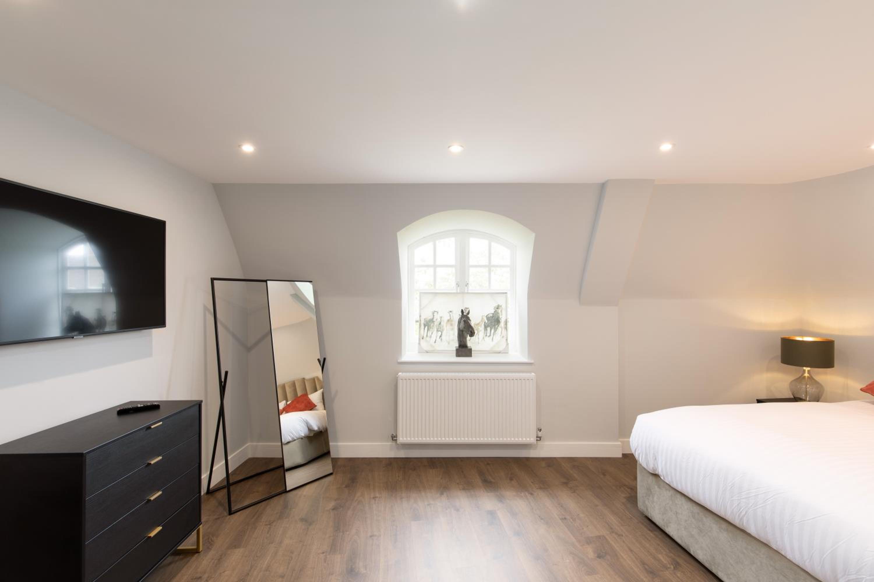 Centre London Flat 2BDR AC Sleeps 4 Family Only