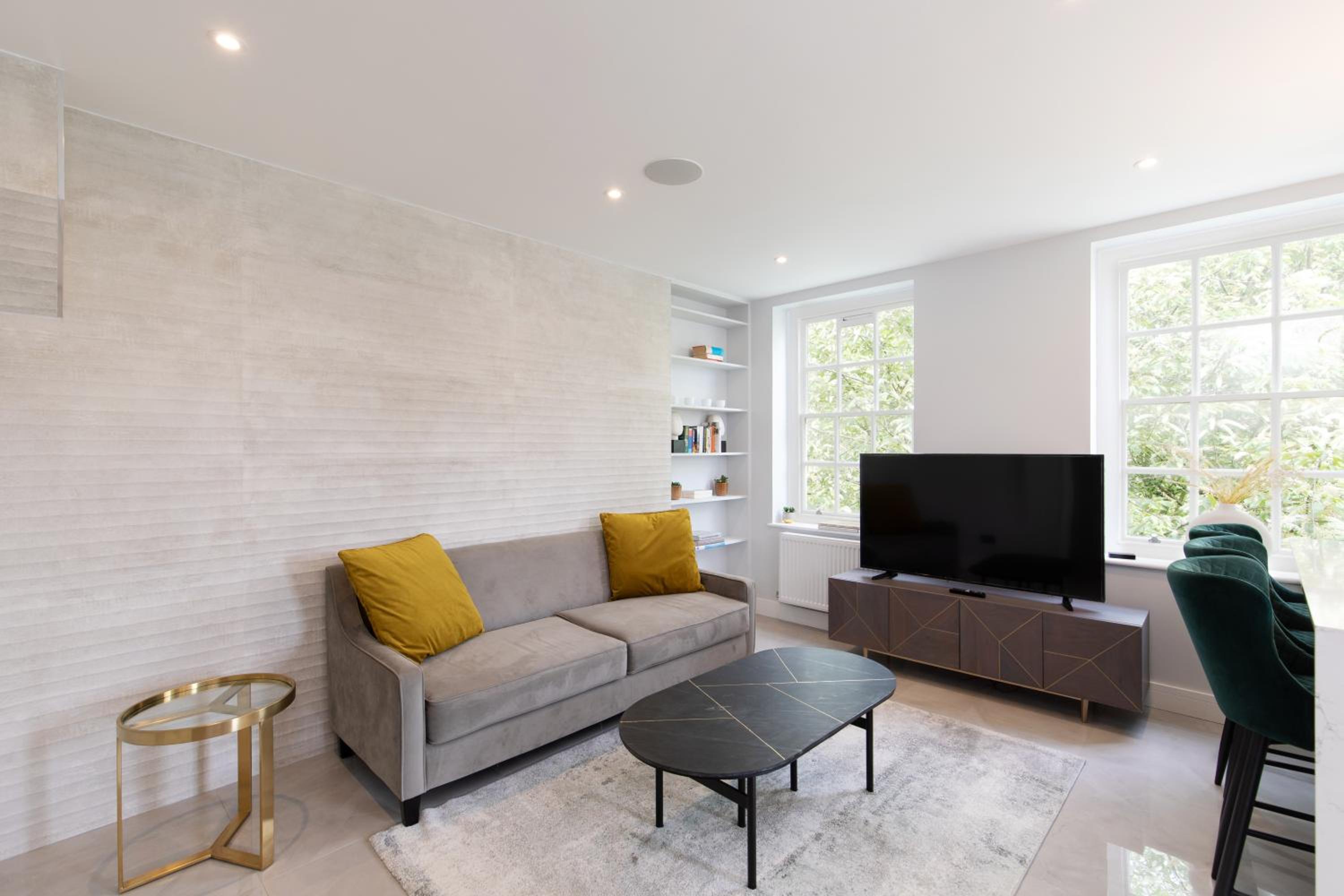 Centre London Flat 2BDR AC Sleeps 4 Family Only
