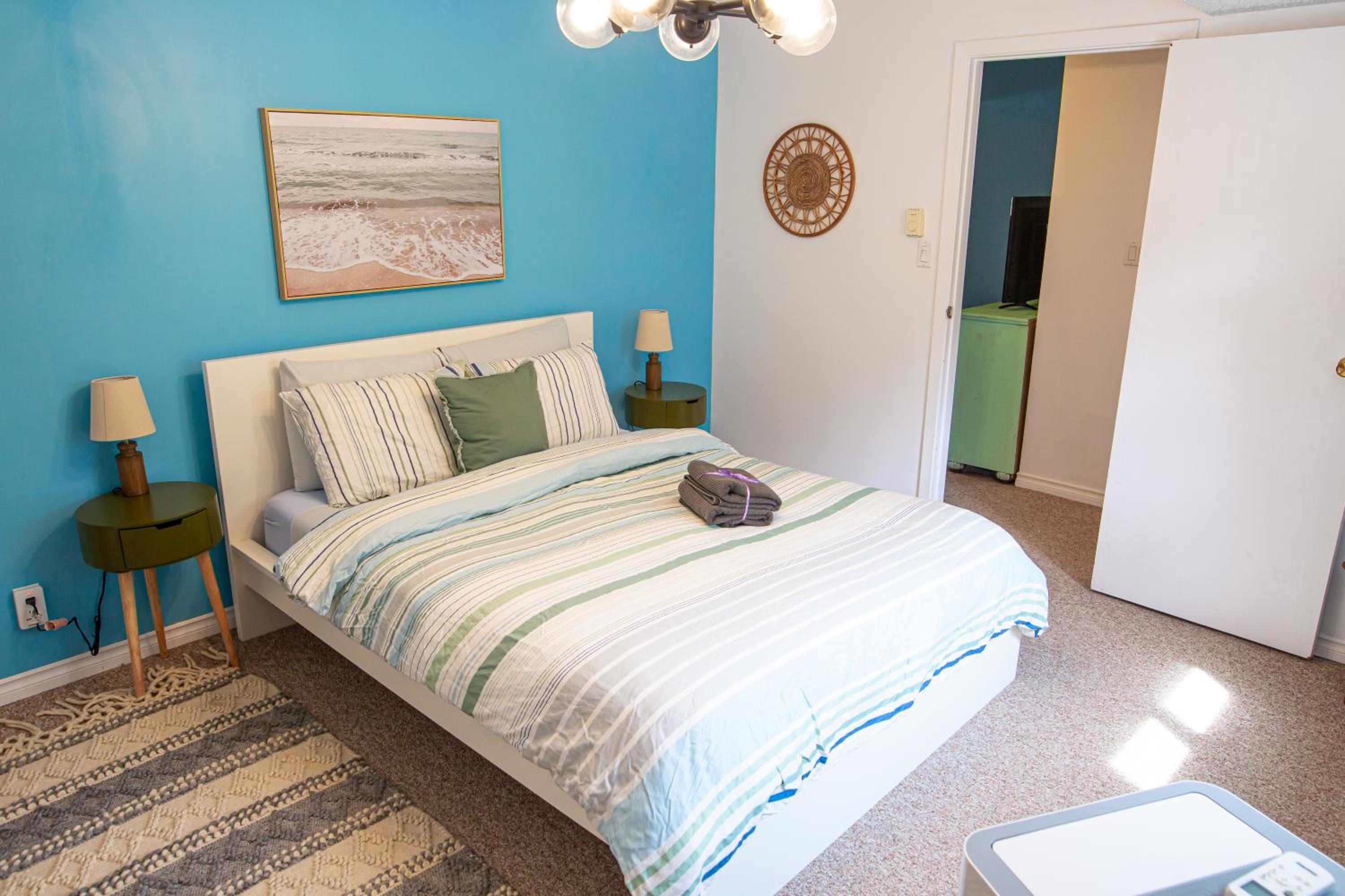 Harrison On The Lake, Walkable to Beach and Village