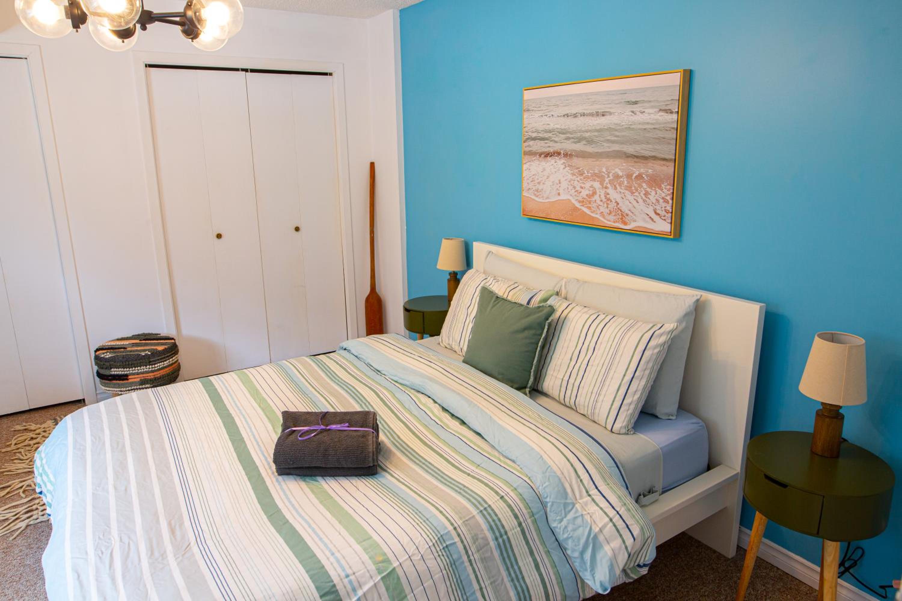 Harrison On The Lake, Walkable to Beach and Village