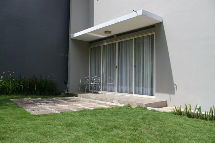 Imah Dago Villa - Budget Staycation villa in Bandung view 5