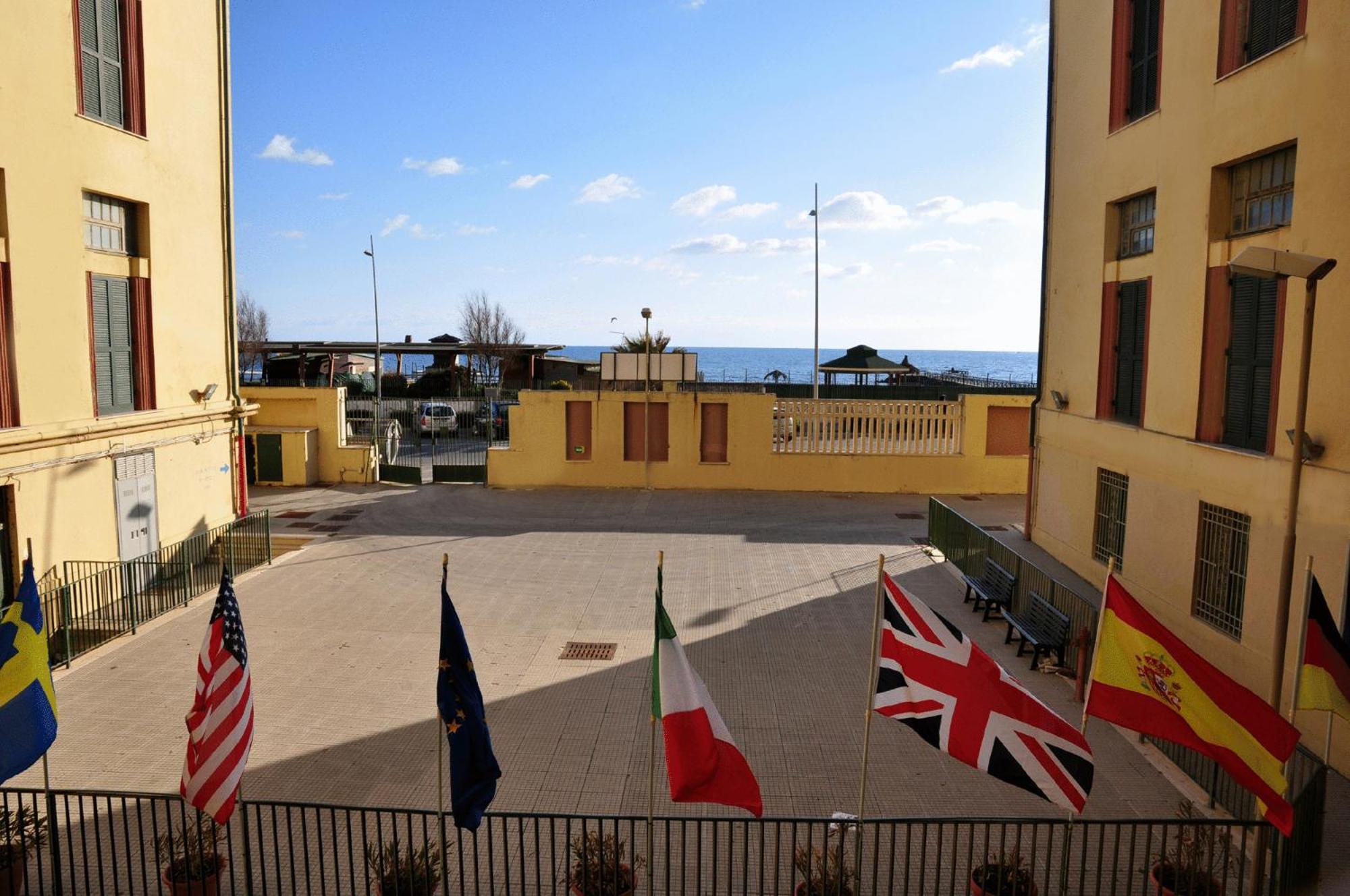 Litus Roma Hostel