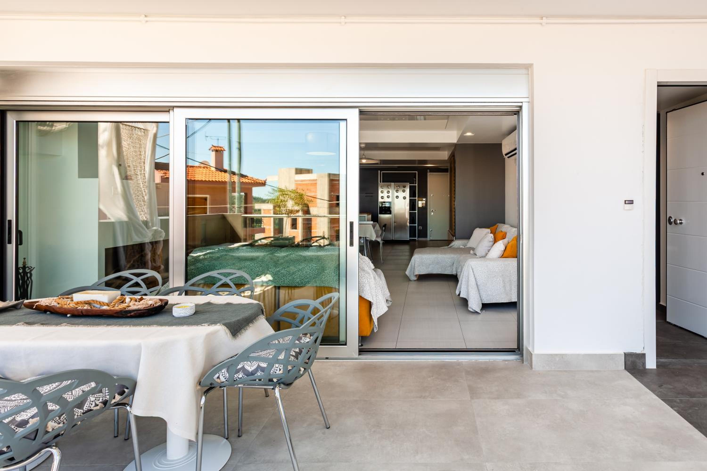 City View Apartment With Amazing Veranda