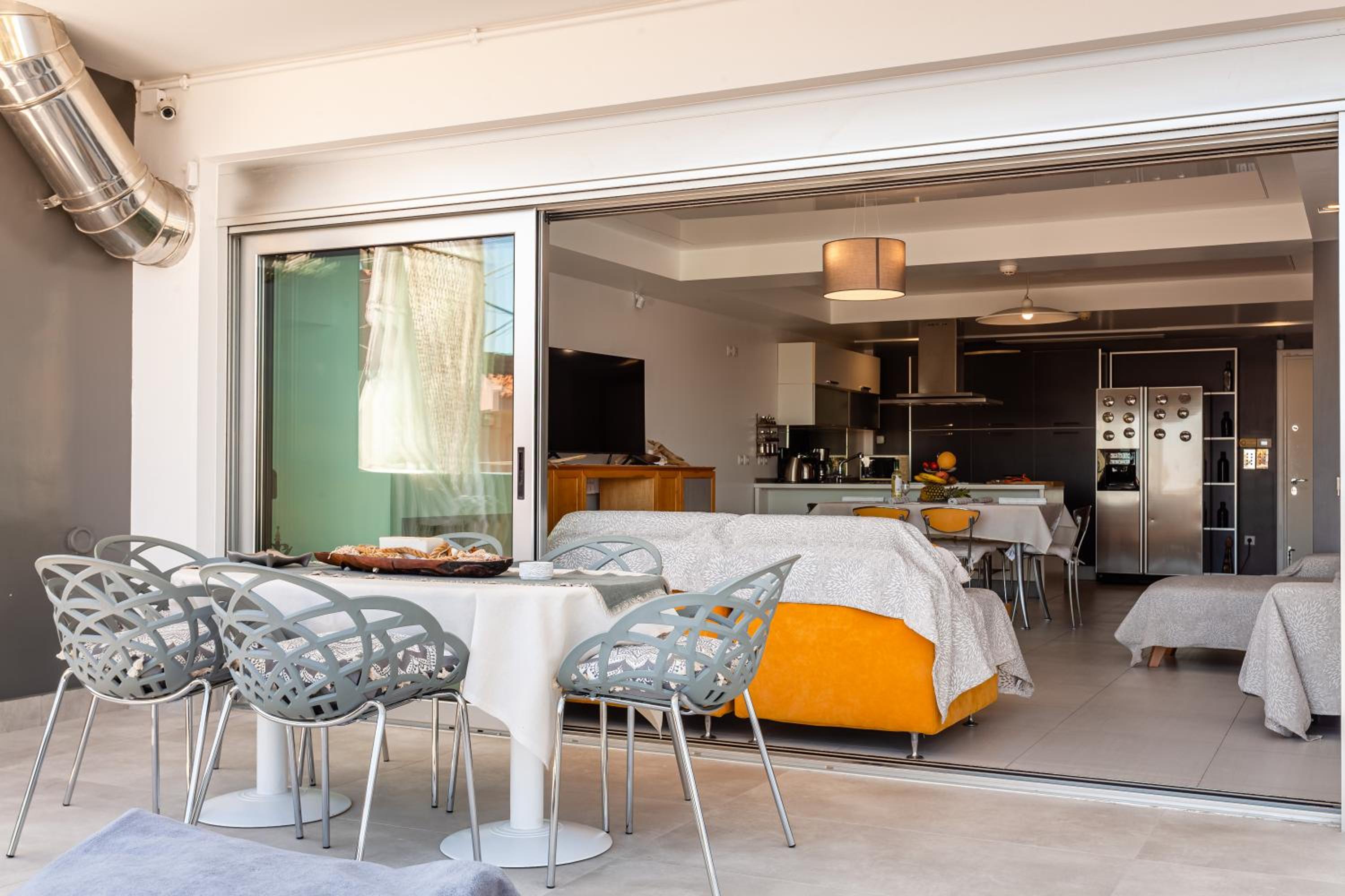 City View Apartment With Amazing Veranda