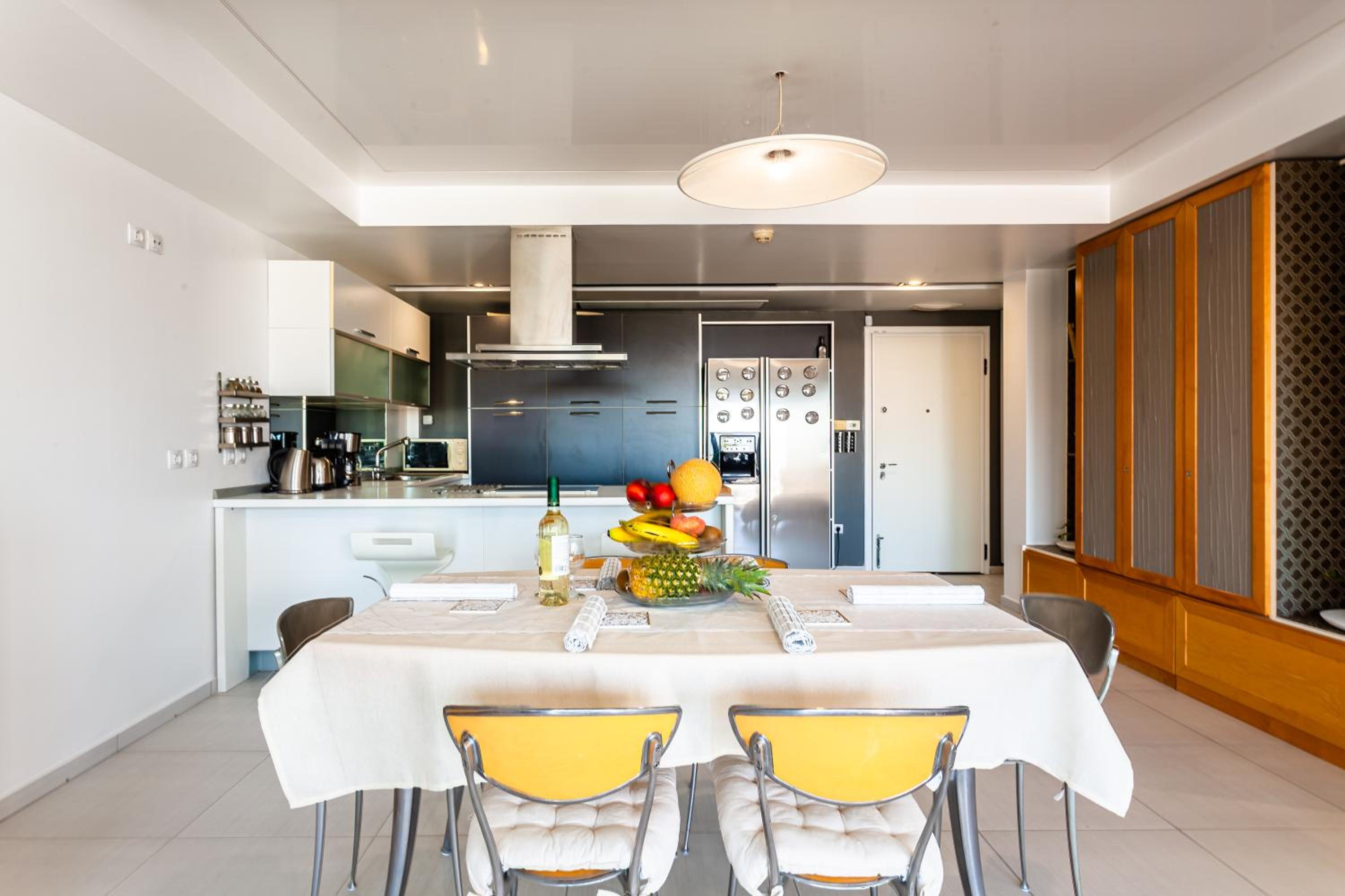 City View Apartment With Amazing Veranda
