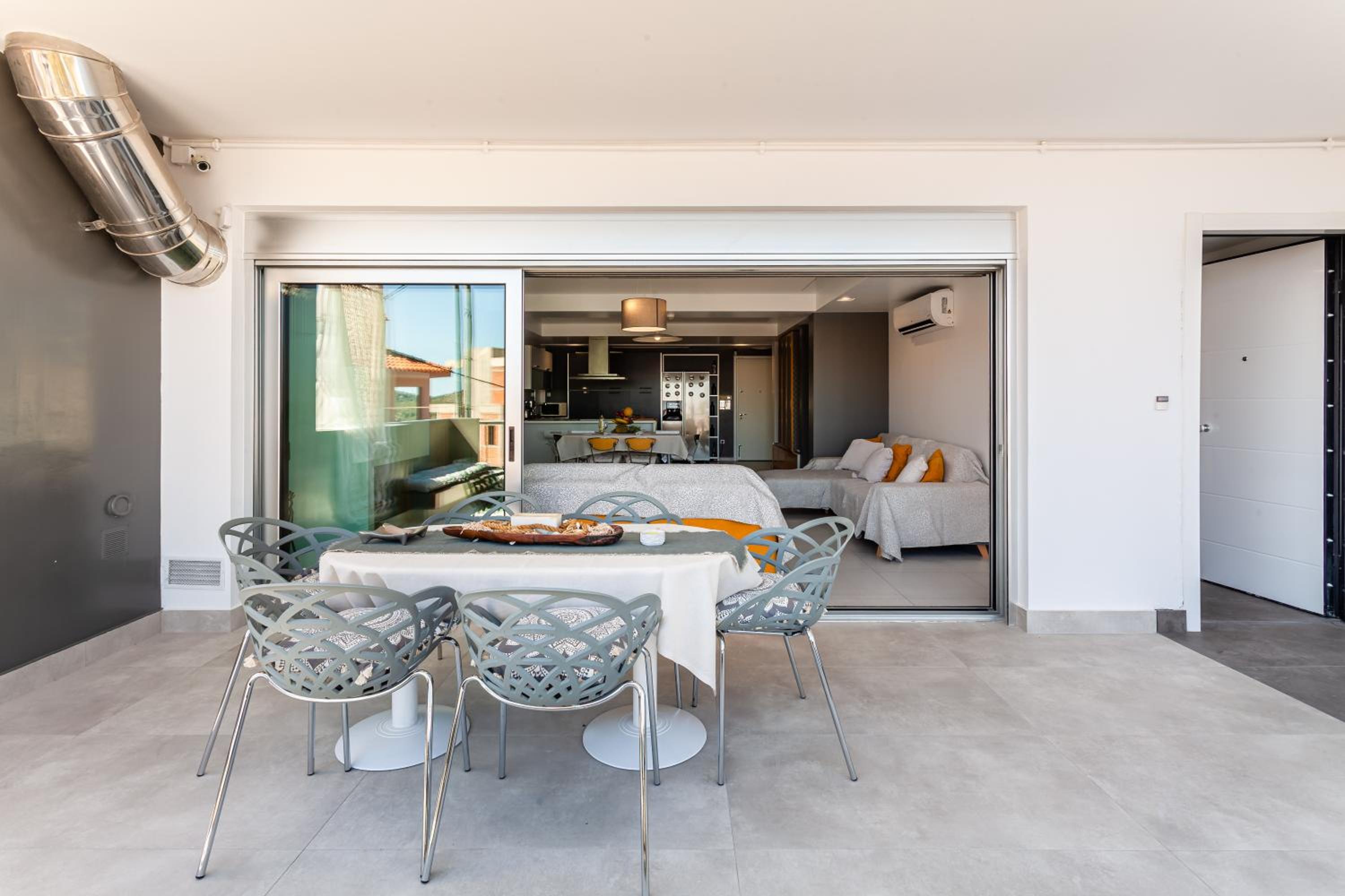 City View Apartment With Amazing Veranda