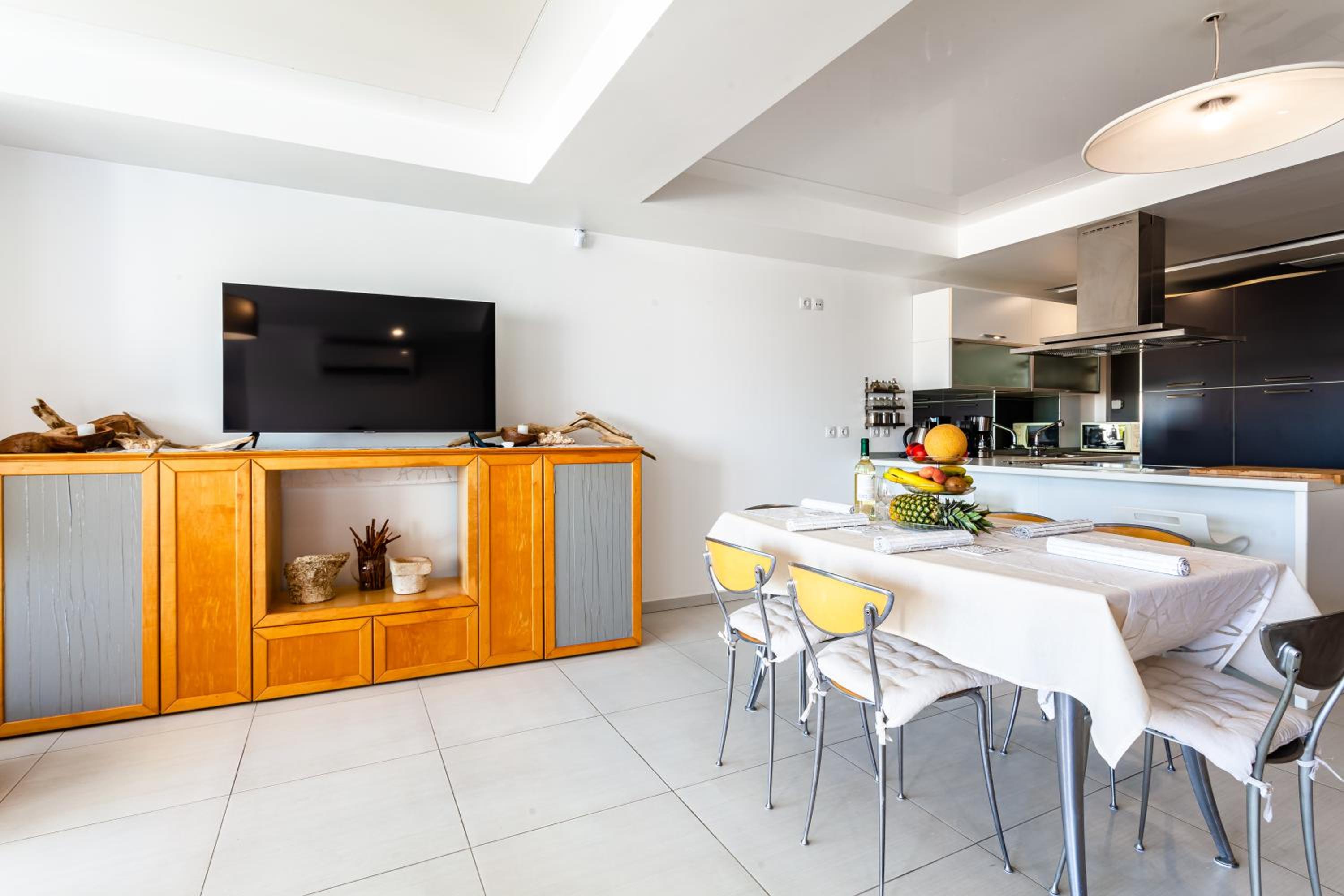 City View Apartment With Amazing Veranda