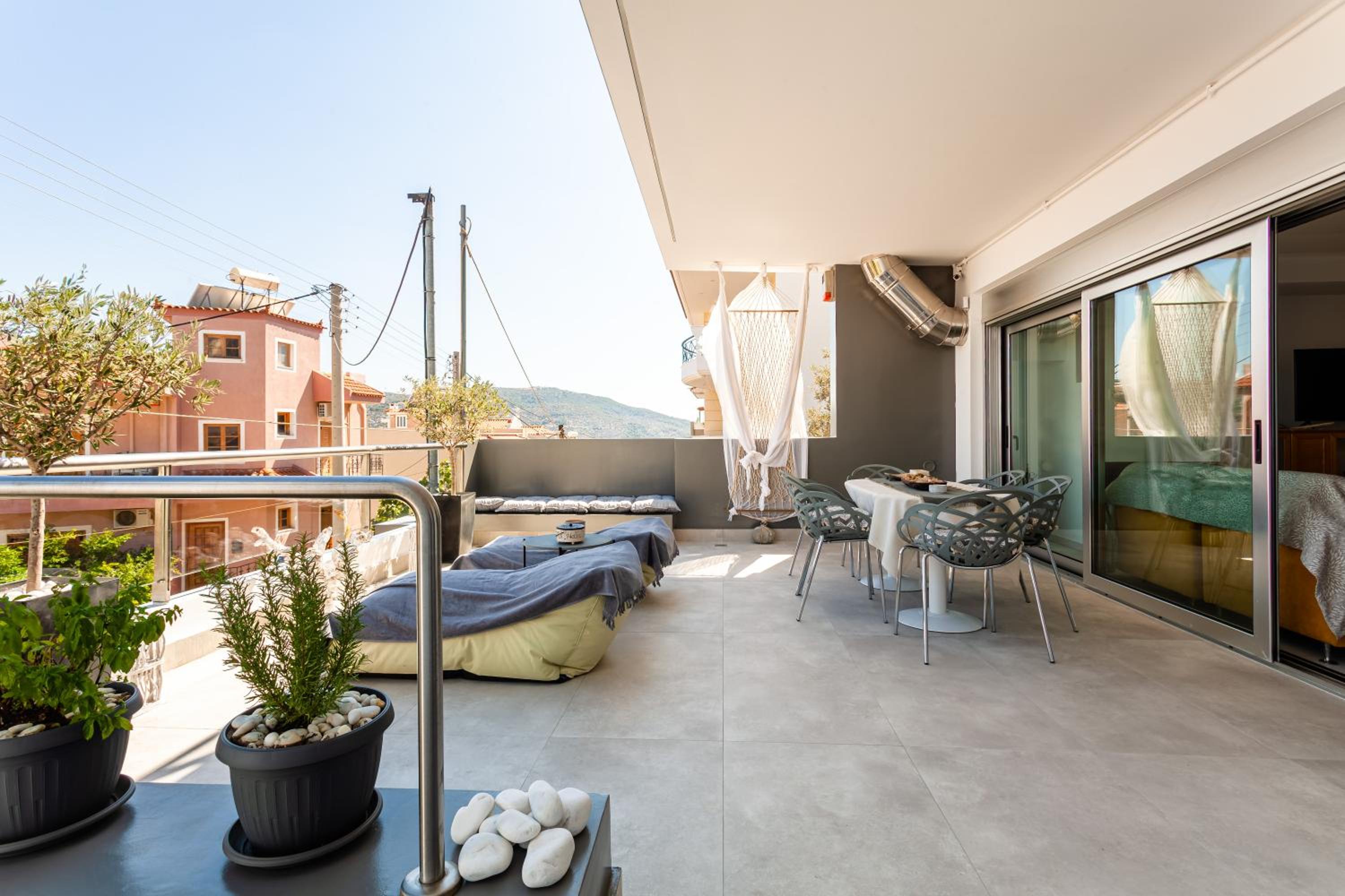 City View Apartment With Amazing Veranda