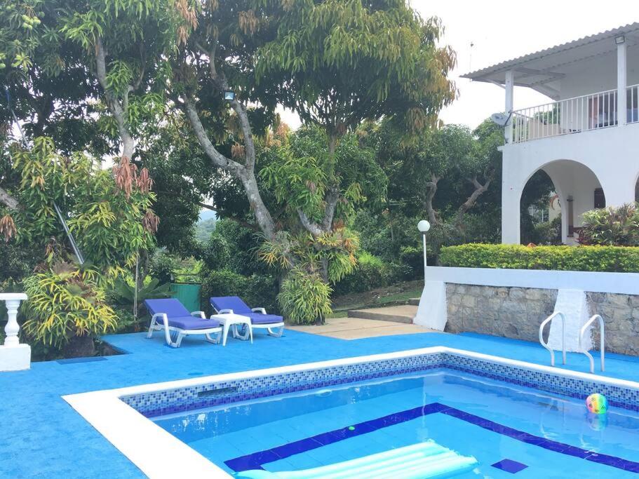 Casa de campo mesitas del colegio