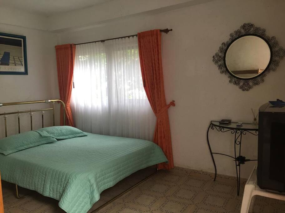 Casa de campo mesitas del colegio