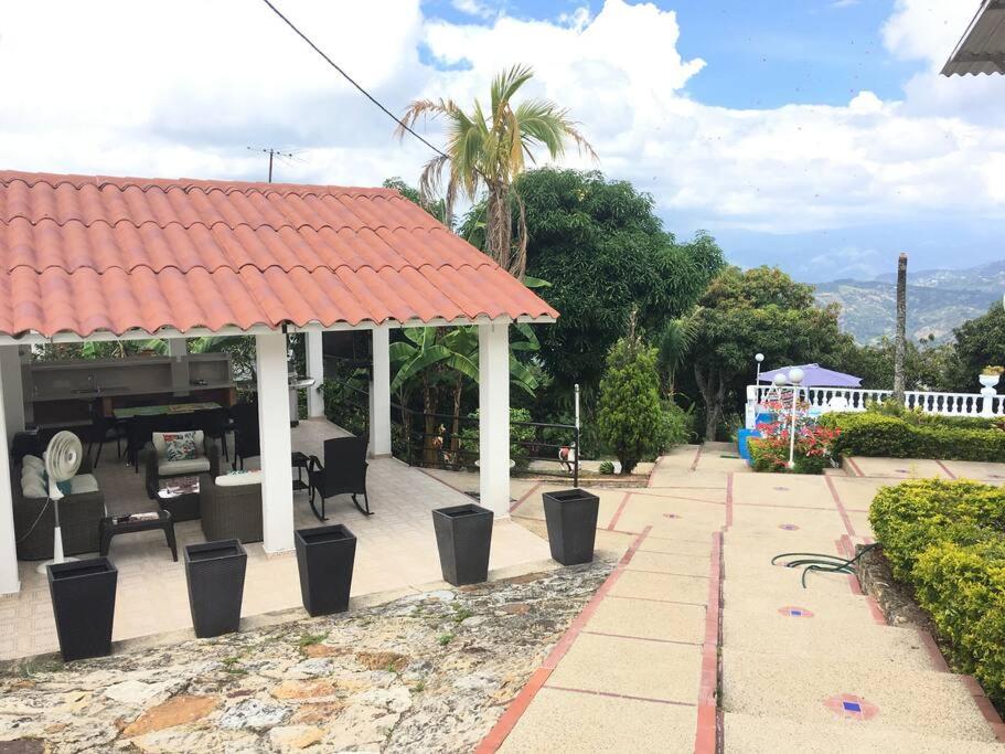 Casa de campo mesitas del colegio