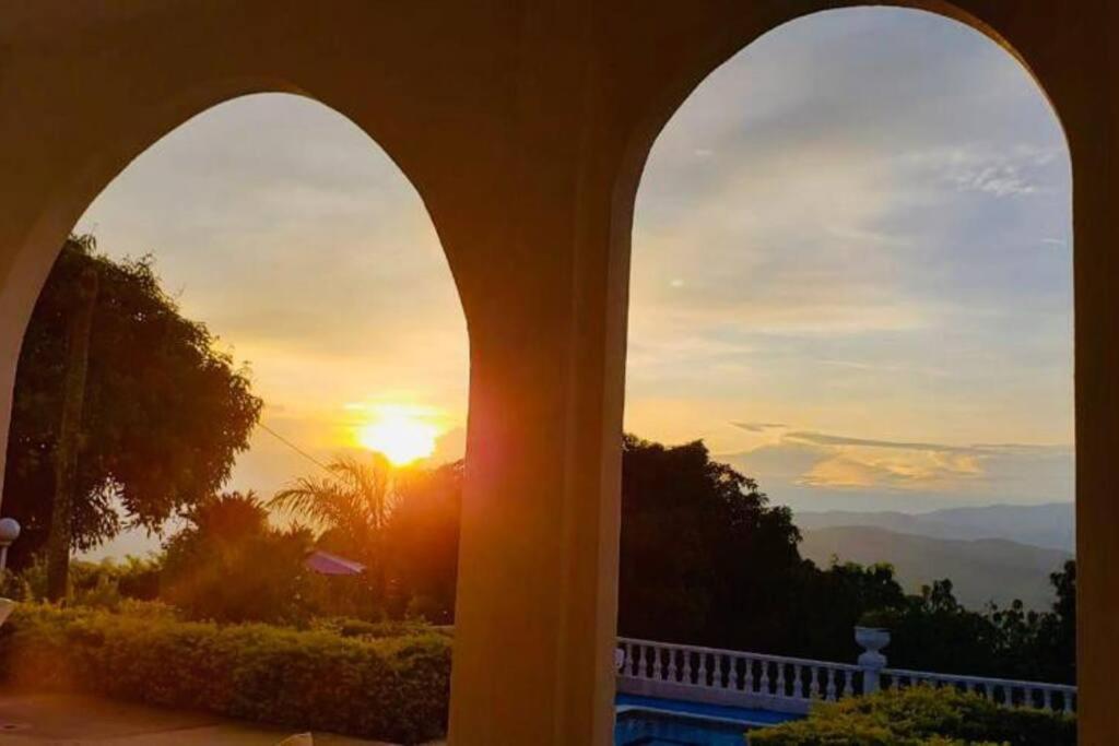 Casa de campo mesitas del colegio