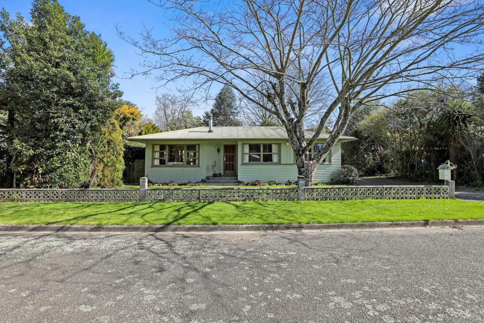 Pukeko Lodge - Tūrangi Holiday Home