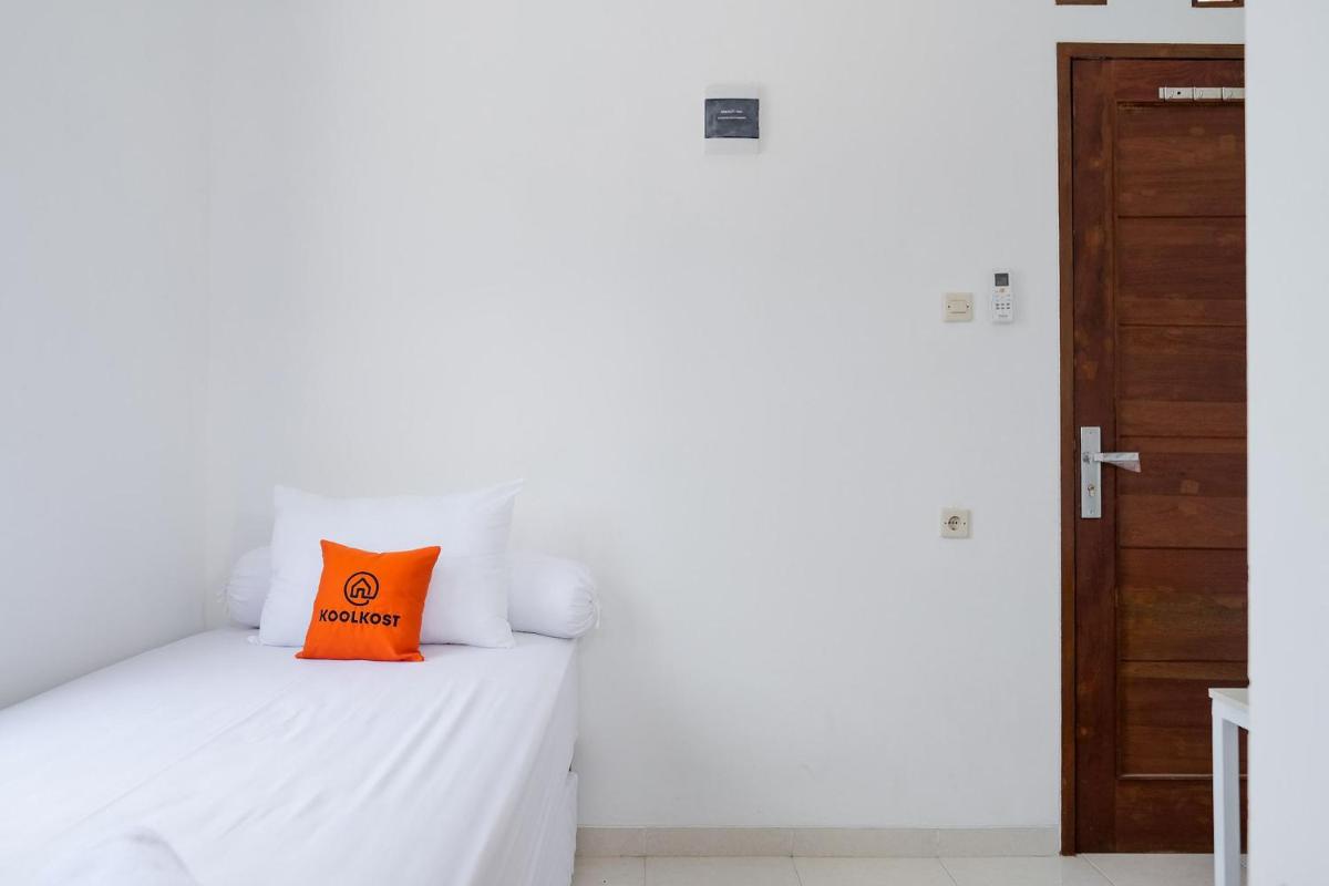 KoolKost near Jalan Veteran Raya (Minimum Stay 6 Nights) view 5