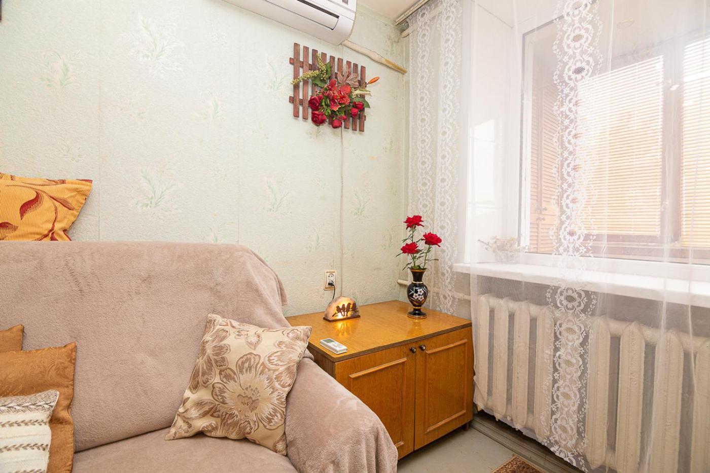 Comfortable apartments on Hrushevskogo street near 16 hospital view 4