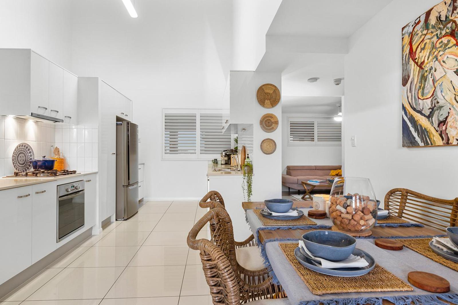 3 Bedroom Penthouse - Short Walk to Sandstone Point