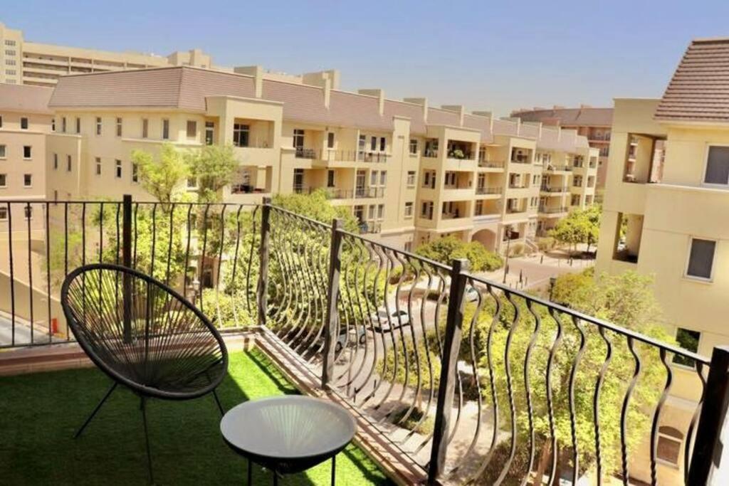 Unified Vacation Homes-Spacious Studio in lush green Motor City