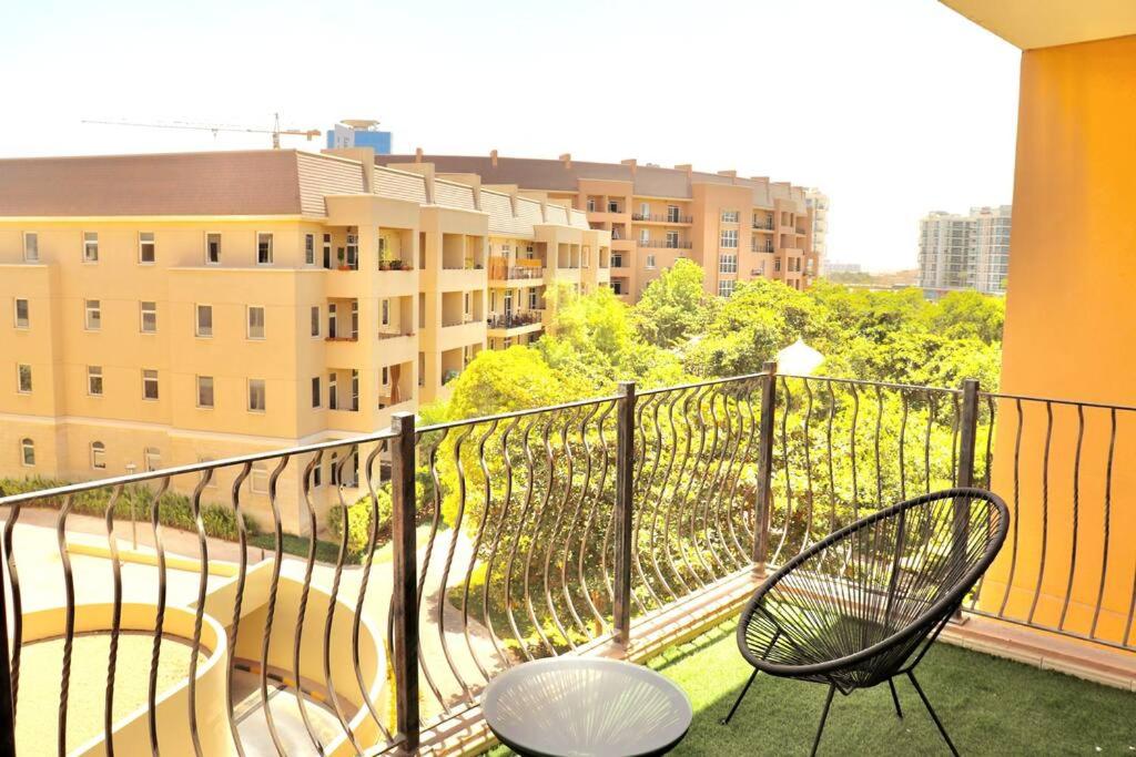 Unified Vacation Homes-Spacious Studio in lush green Motor City