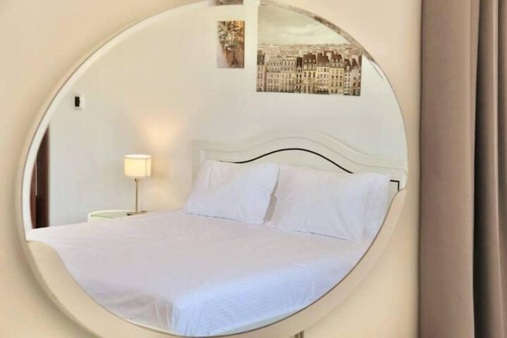 Unified Vacation Homes-Spacious Studio in lush green Motor City