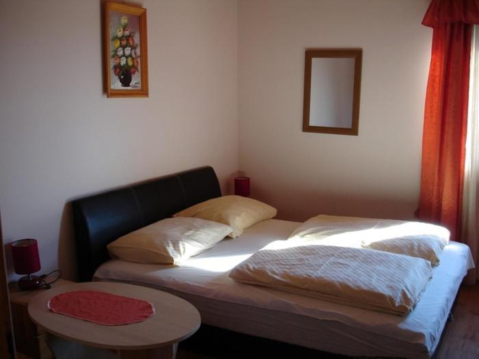 Mediterrán Apartman és Vendégház view 2