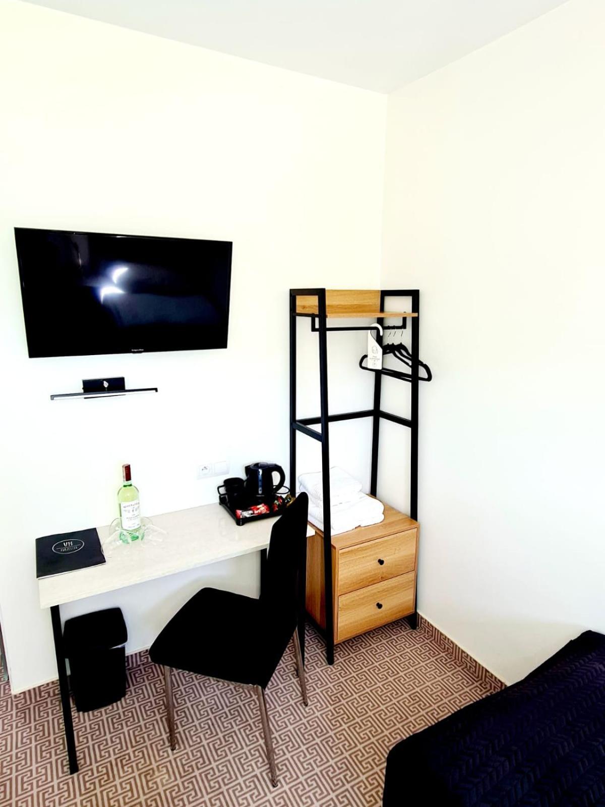 Photo 13