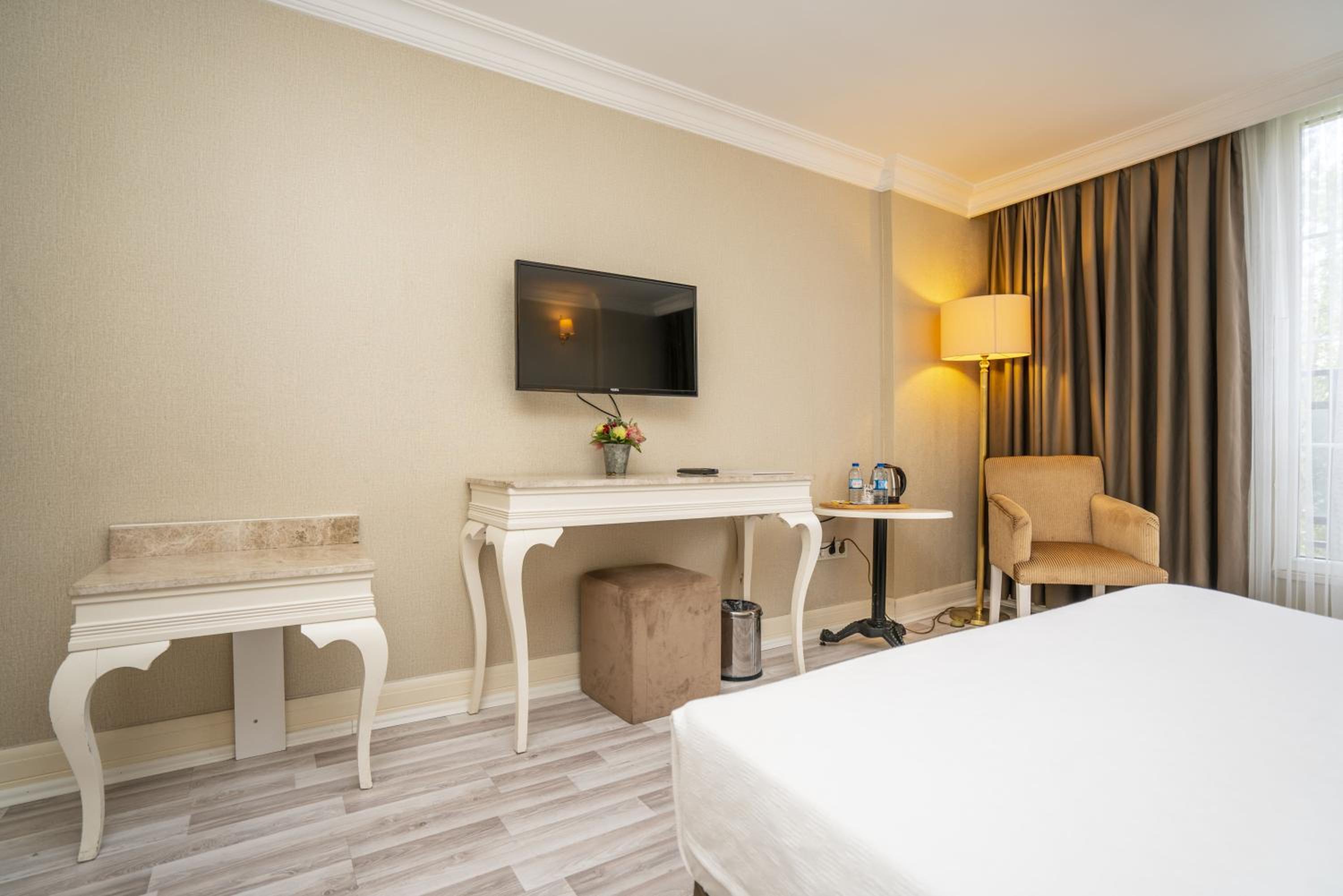 Topkapi Old City Kensington Hotel ISTANBUL - Image 8