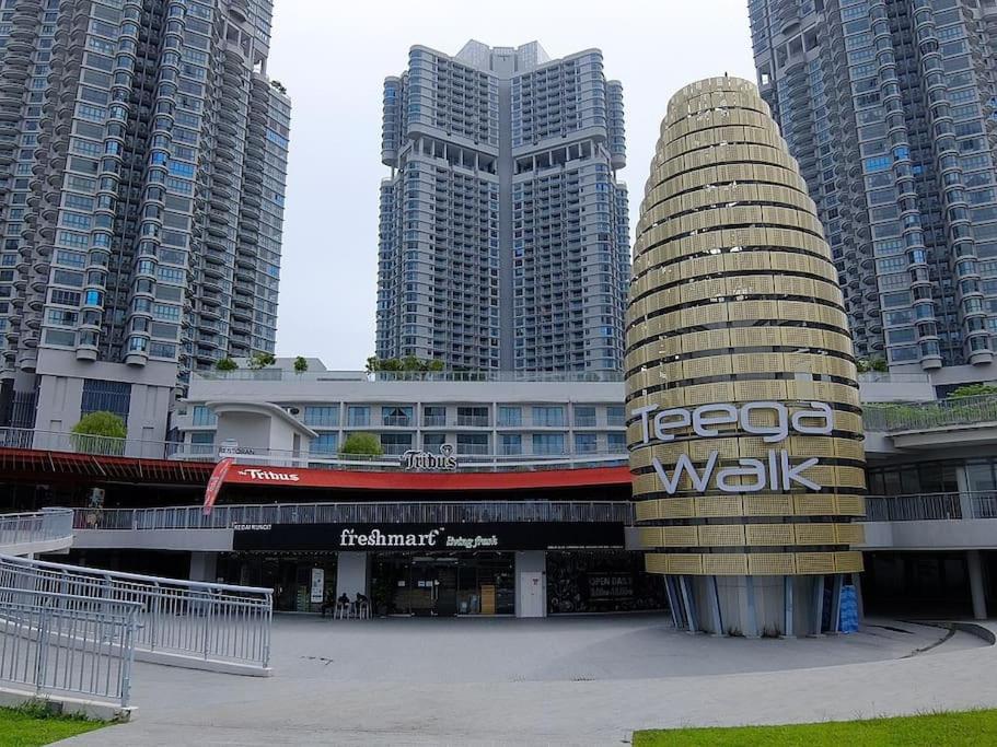 Teega Suites PuteriHarbour By WP Homestay